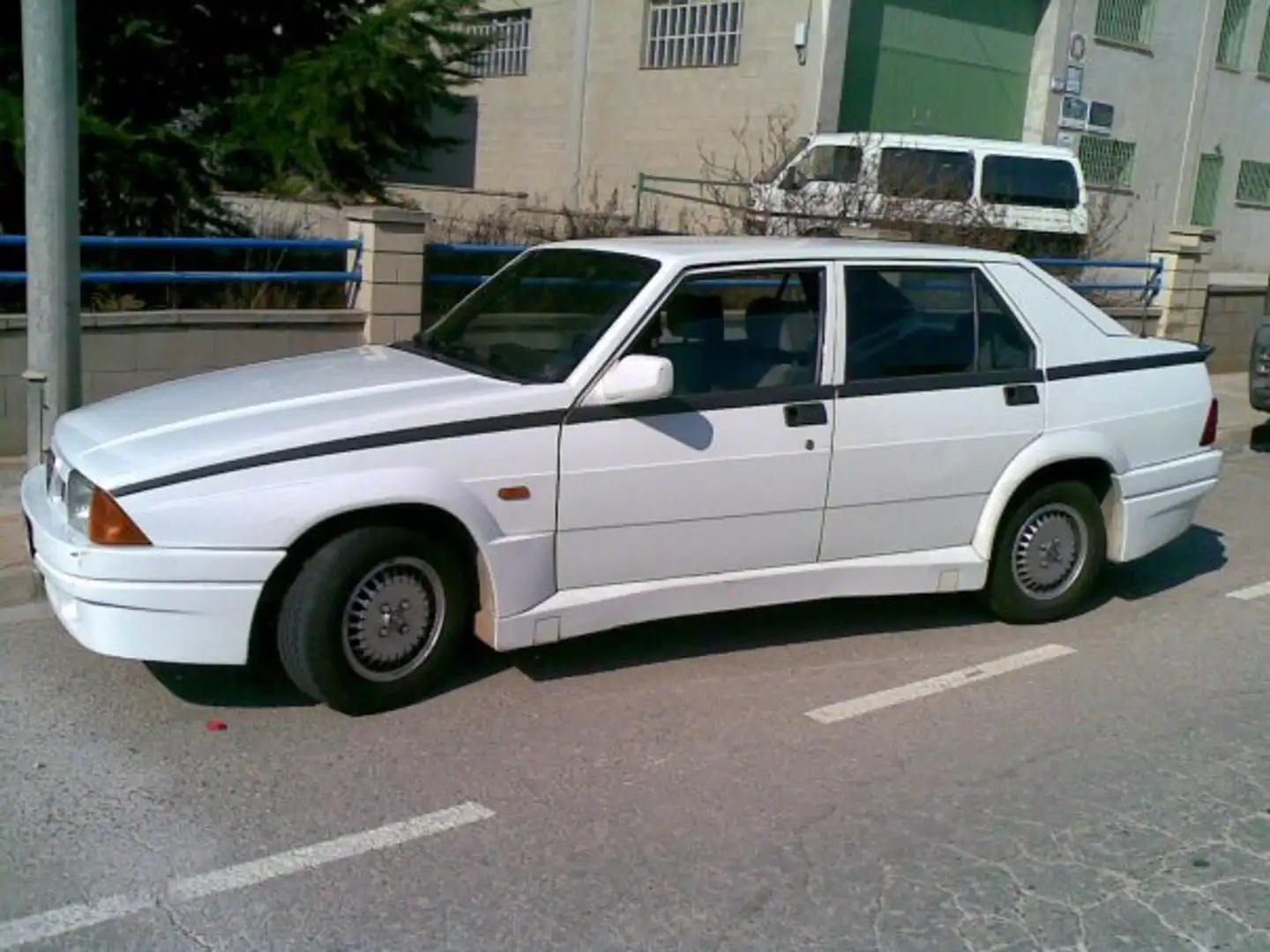 Alfa Romeo 75 75 1.6 Blanco - 2