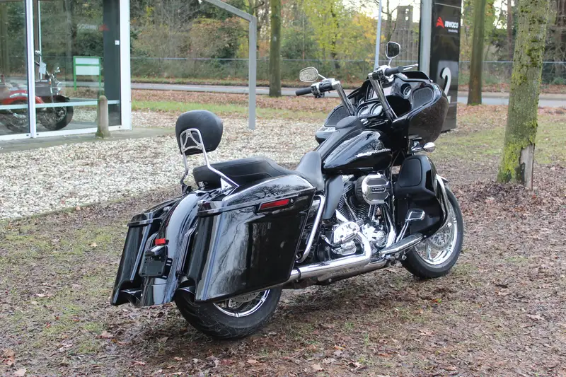 Harley-Davidson Road Glide - foto 8