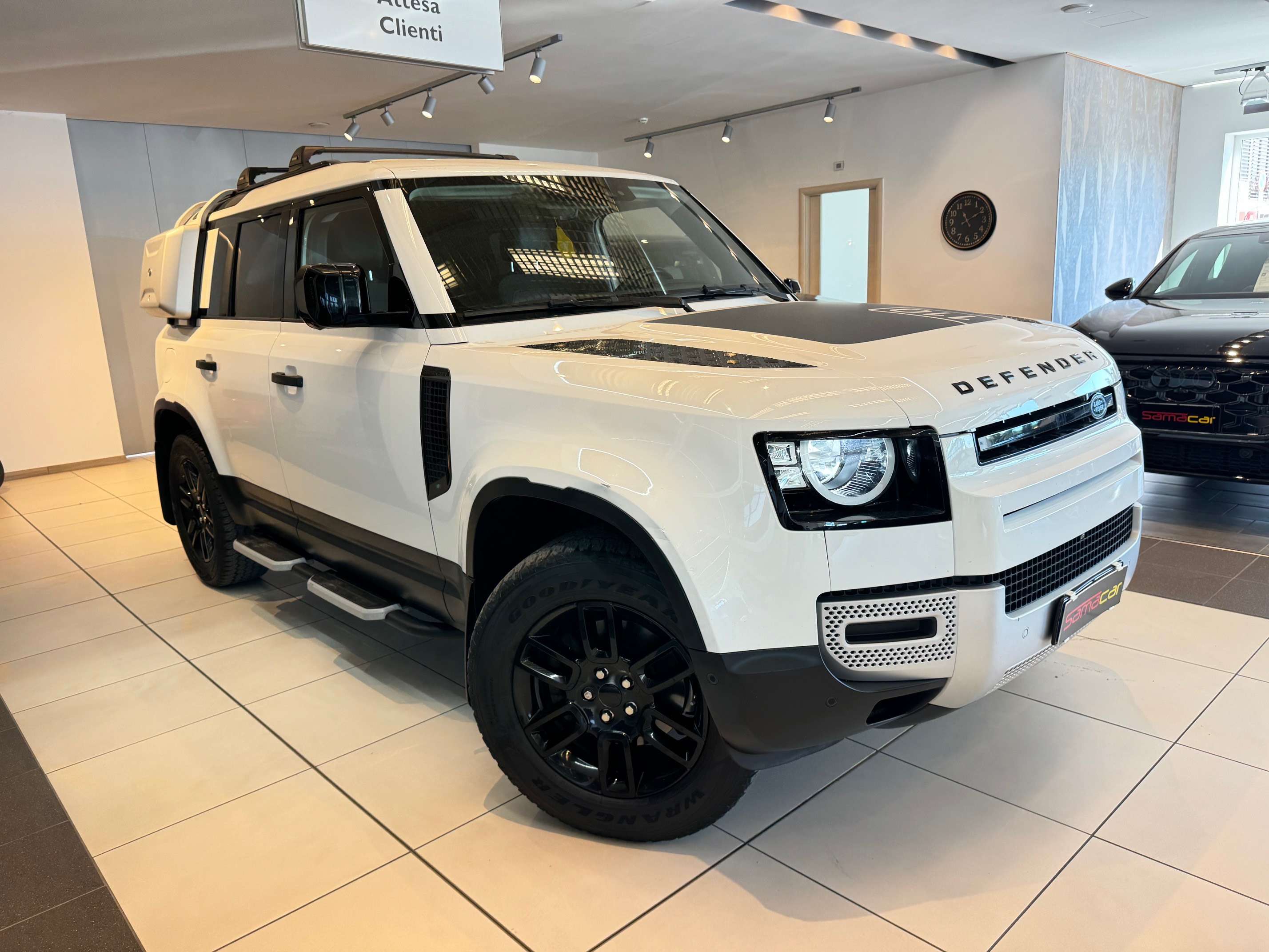 Land Rover Defender