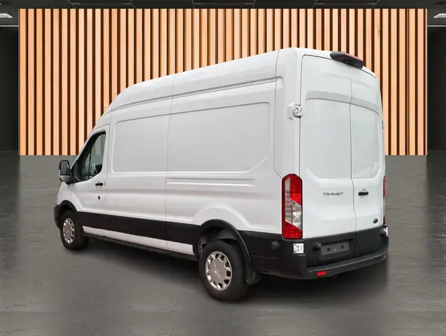 Ford Transit view 4