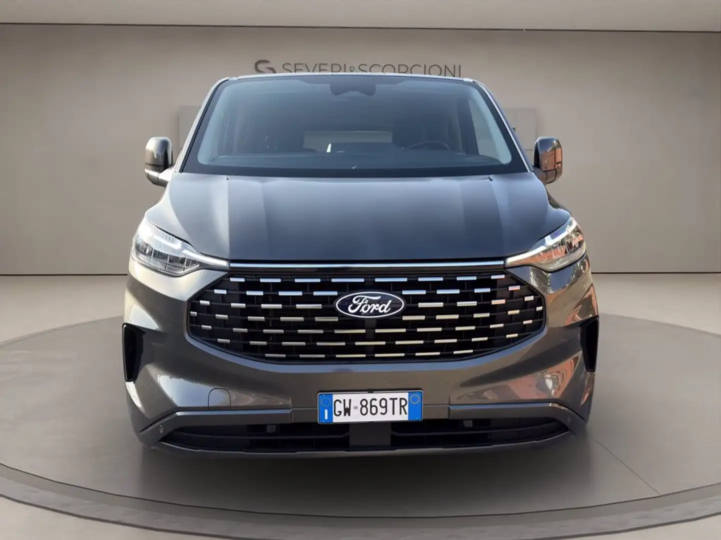 Ford Tourneo Custom V710 320 2.0 ecoblue 136cv Titanium L1H1 A8 Gris - 2