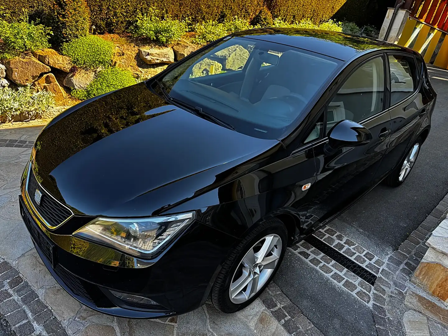 SEAT Ibiza Chili&Style 1,2 TSI Xenon neue Kette 4 Zylinder Schwarz - 1