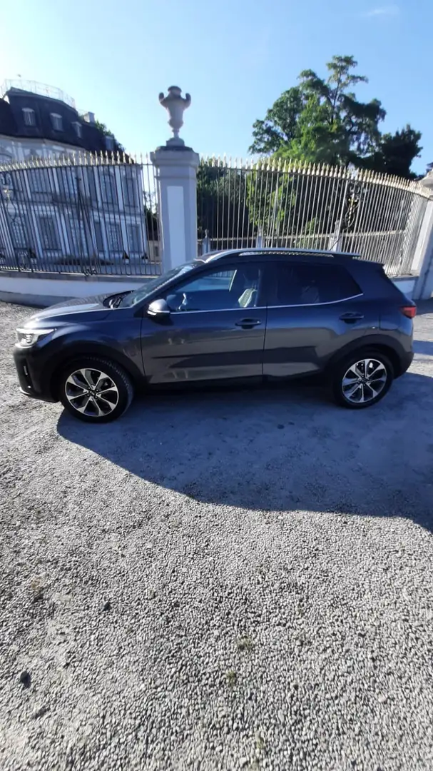 Kia Stonic Spirit Grau - 2