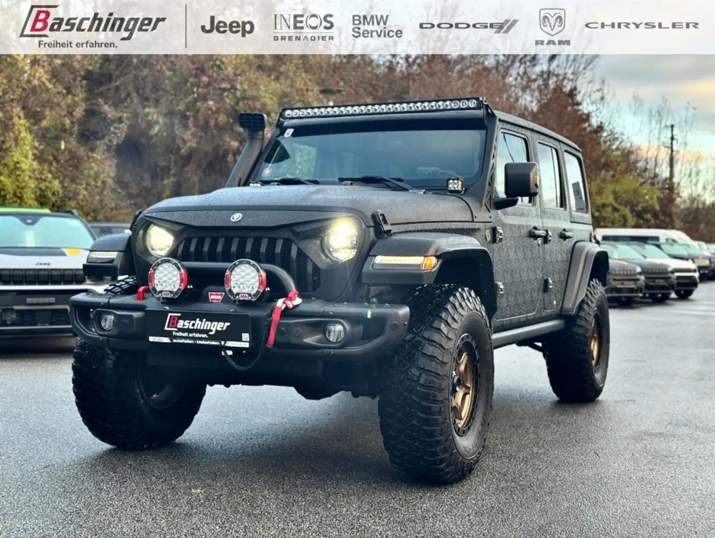 Jeep Wrangler Unlimited Sahara 2,0 GME Aut. Gris - 1