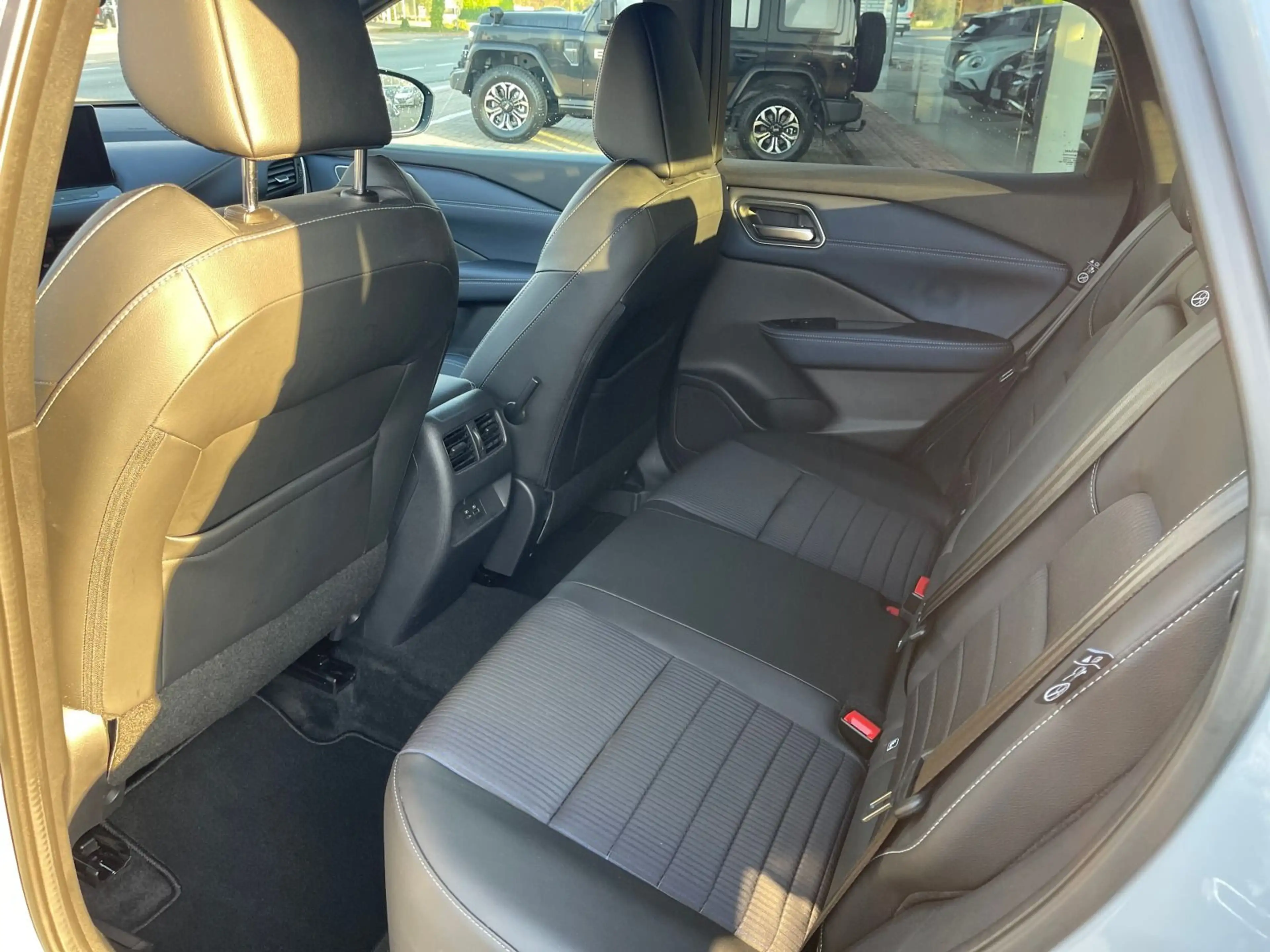 Nissan Qashqai 1.5 e-Power Tekna Pano / 2-Farben — photo 11