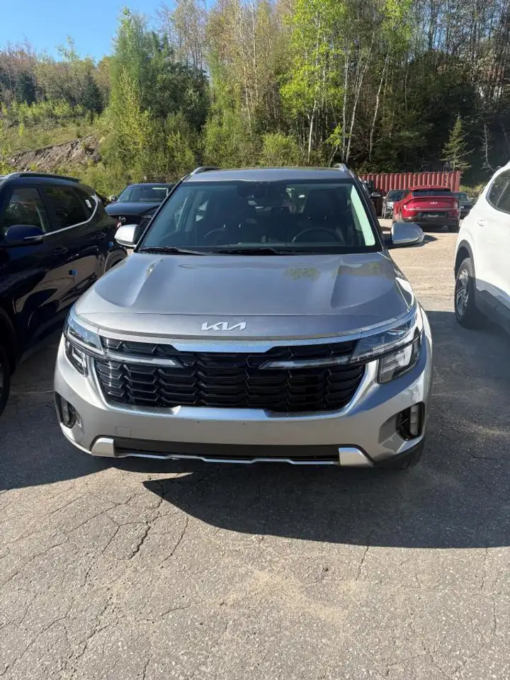 Kia Seltos снимка Kia Seltos
