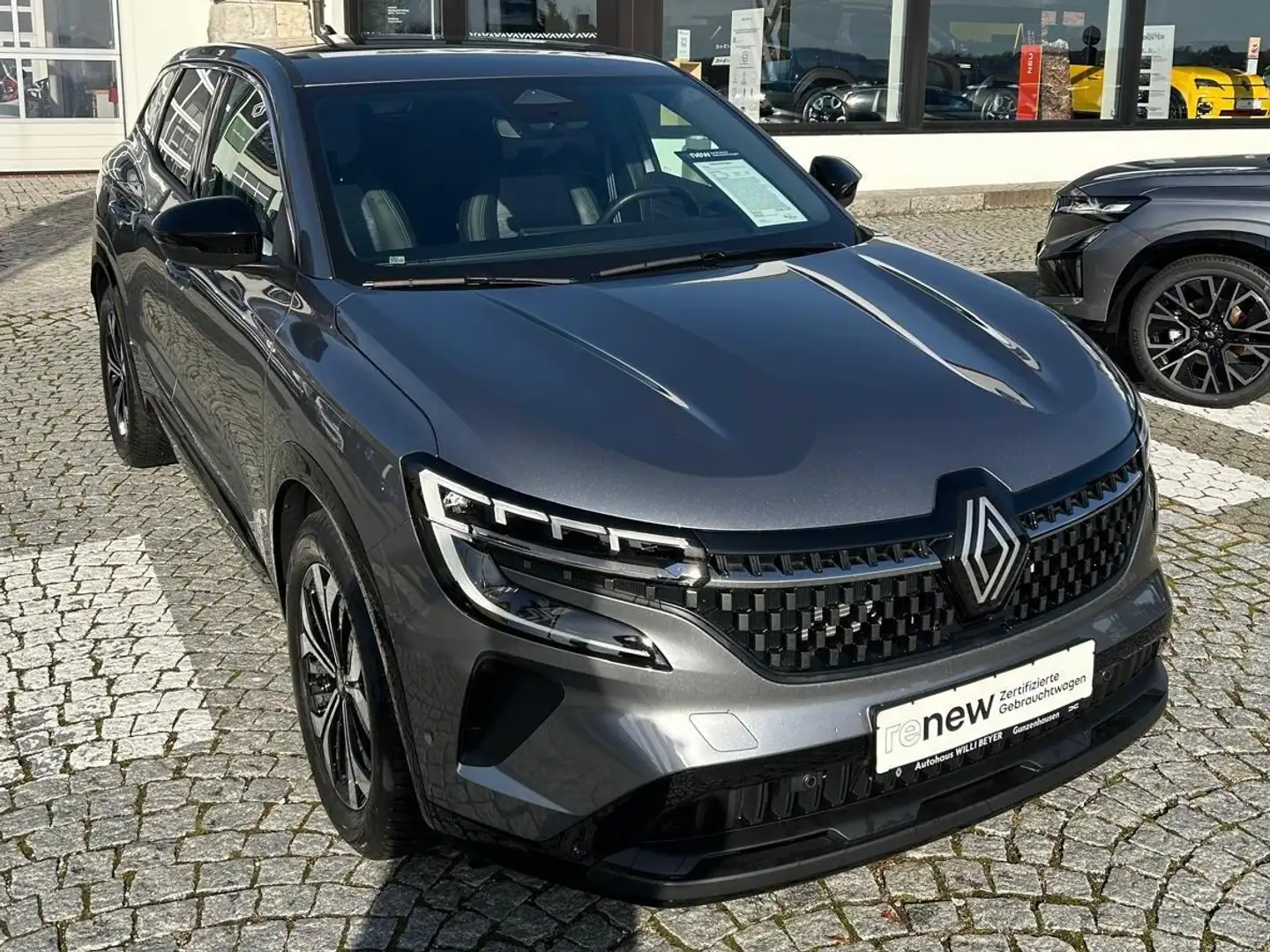 Renault Austral Techno E-TECH Full Hybrid 200 Grau - 1