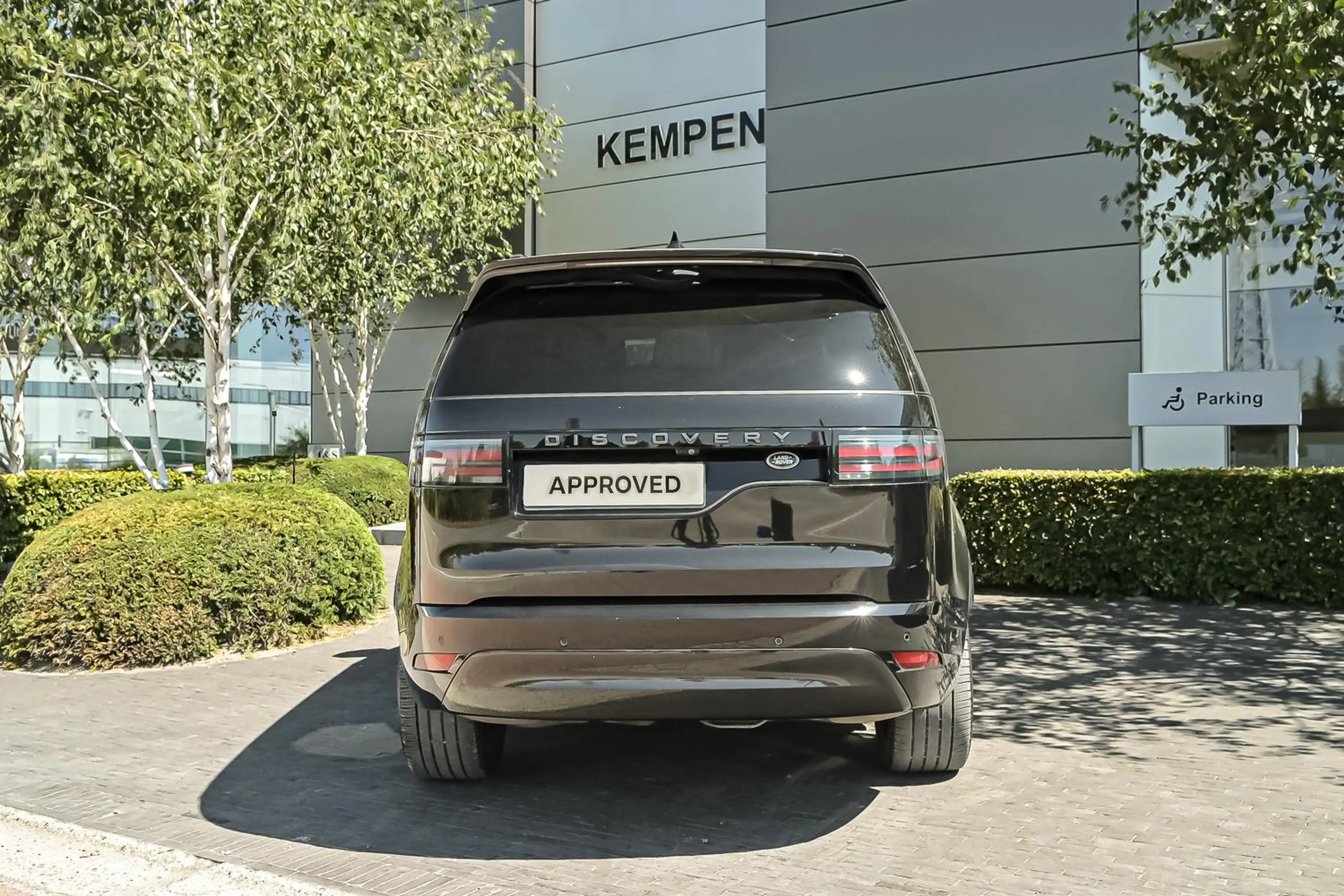 Land Rover Discovery D250 R-Dynamic HSE — photo 4