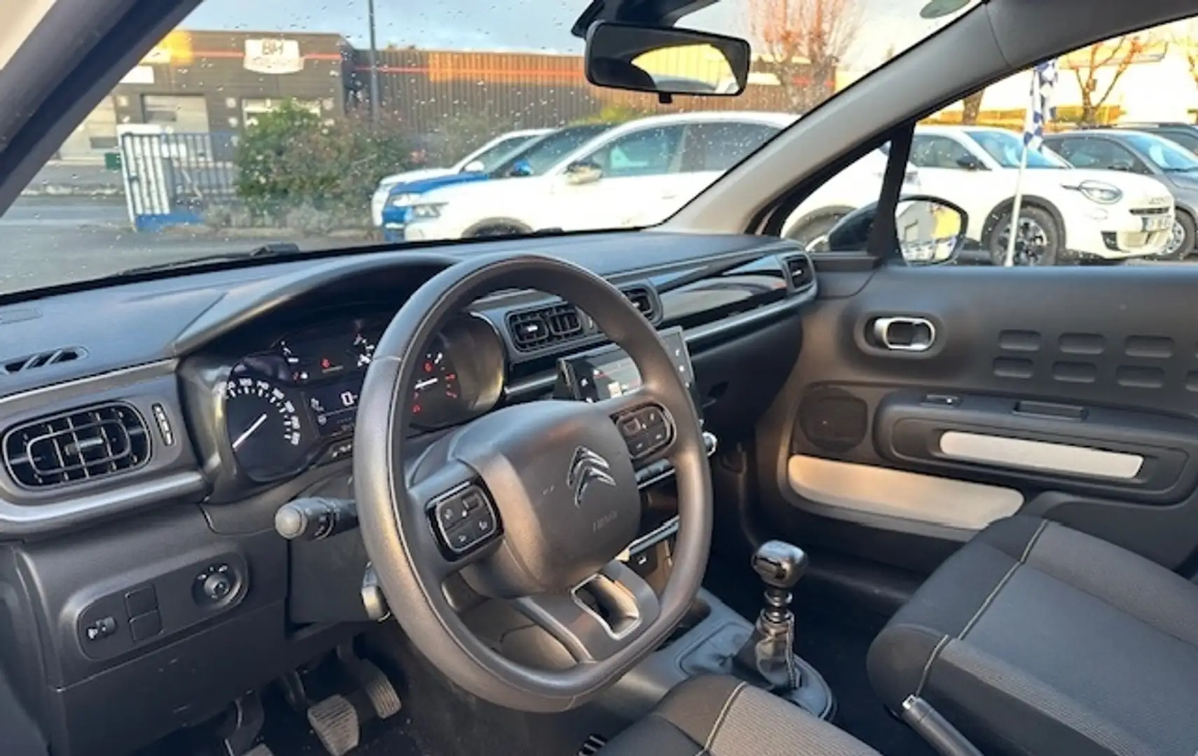 Citroen LNA 1.5 BLUEHDI 100CH S\u0026S BVM 6 FEEL NAV Weiß - 2