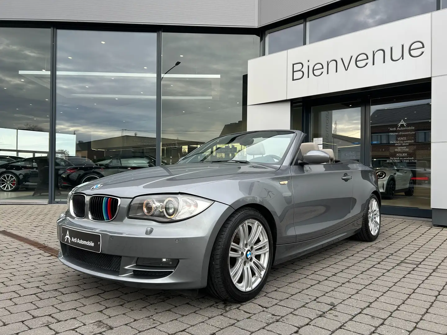 BMW 118 Cabriolet *GARANTIE*CRUISE*SIEGES CHAUFF*CUIR*GPS* Gris - 1