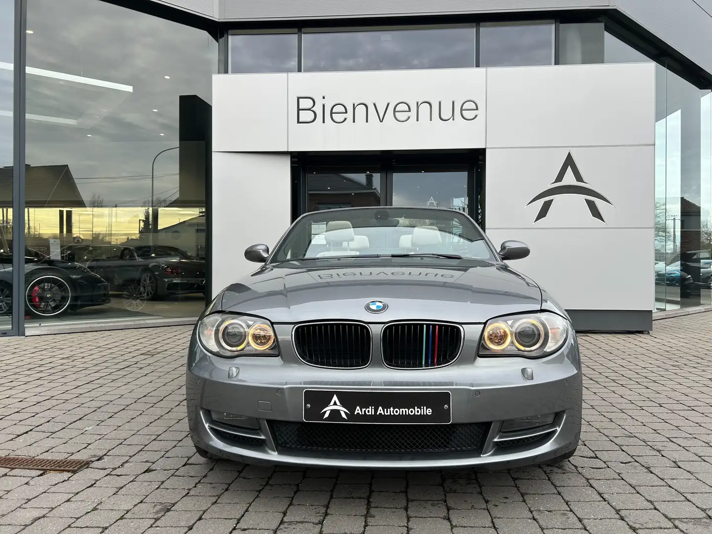 BMW 118 Cabriolet *GARANTIE*CRUISE*SIEGES CHAUFF*CUIR*GPS* Gris - 2