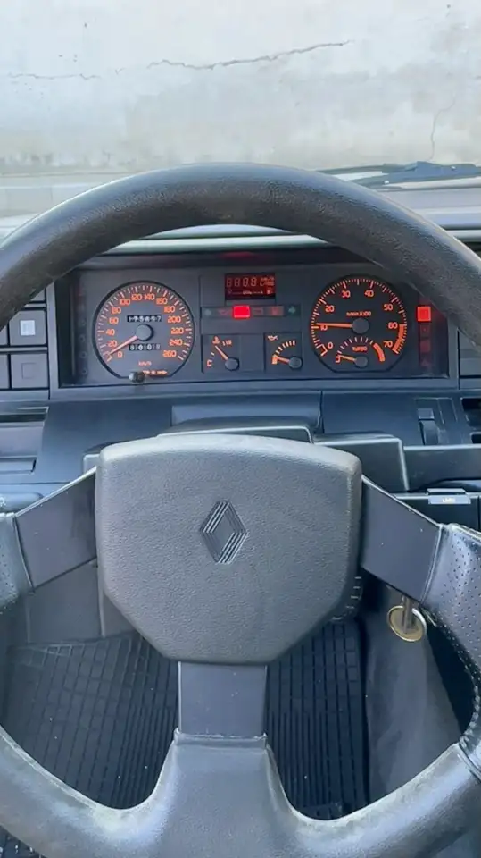 Renault R 21 2L Turbo ABS, foto 6