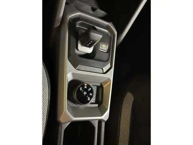 Dacia Duster view 5