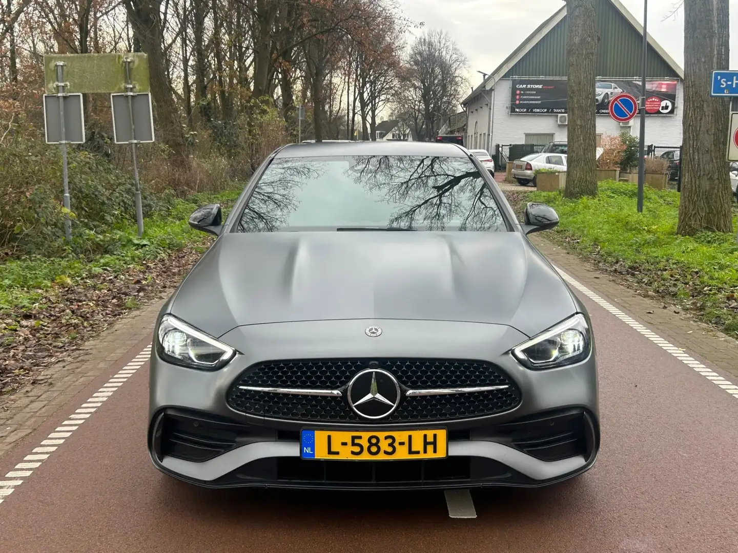 Mercedes-Benz C 180 AMG Line AMG!NIGHT!SFEER!MAT! Grijs - 2