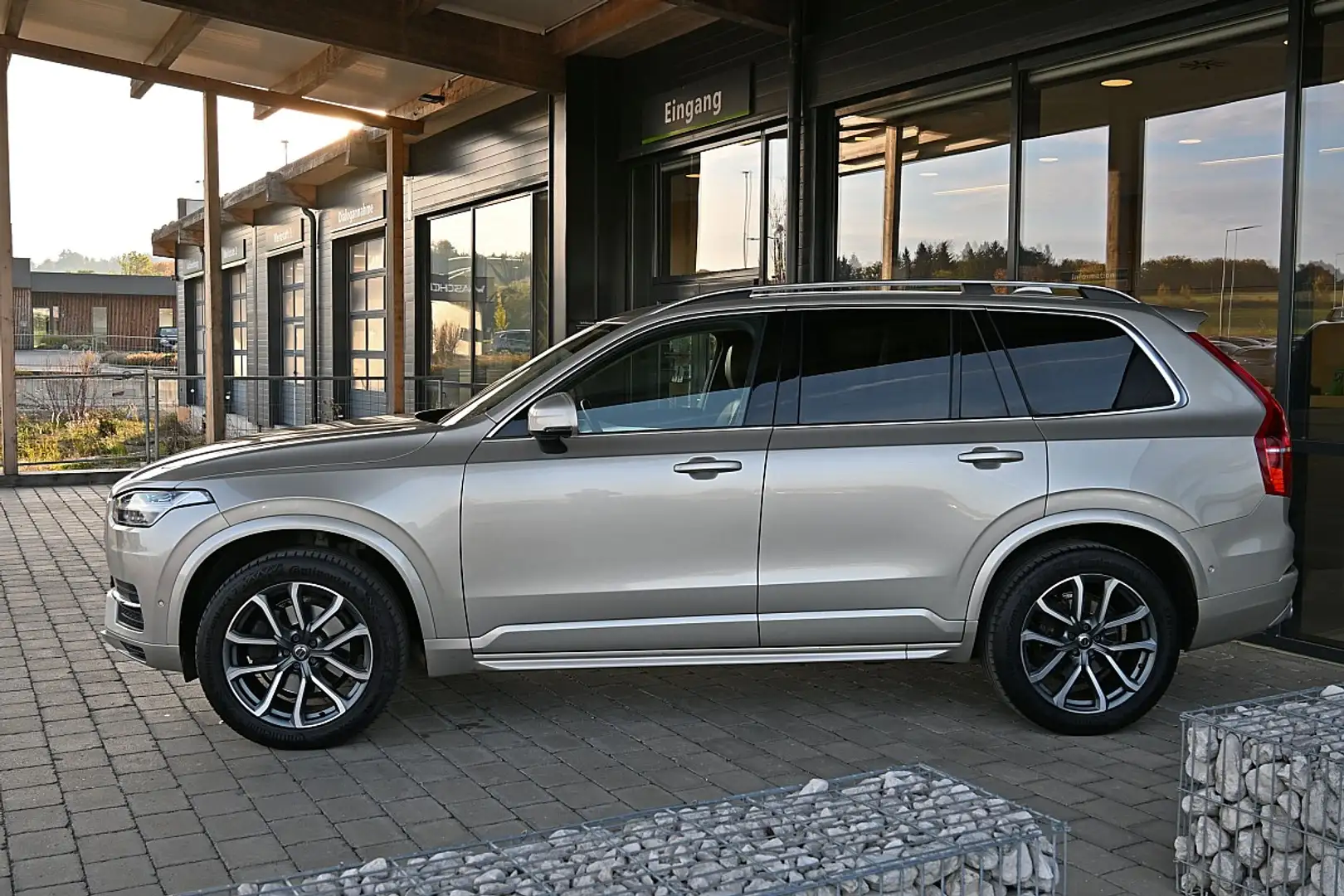 Volvo XC90 D5 AWD Momentum ACC, AHK abnehmbar, LED, Navi, ... Brun - 2