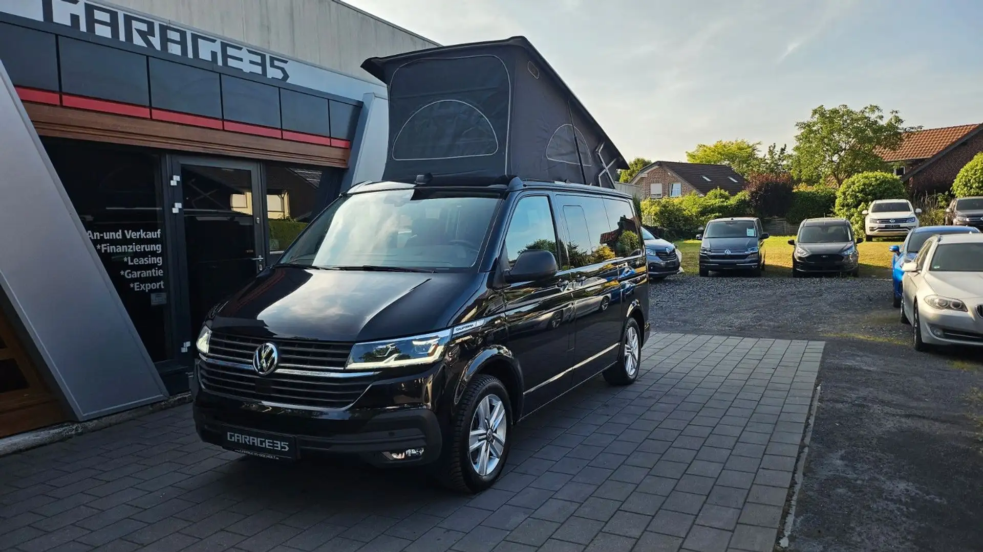 Volkswagen T6 California T6.1 California Beach Tour DSG FWD/STHZG/AHK/CAM Zwart - 1