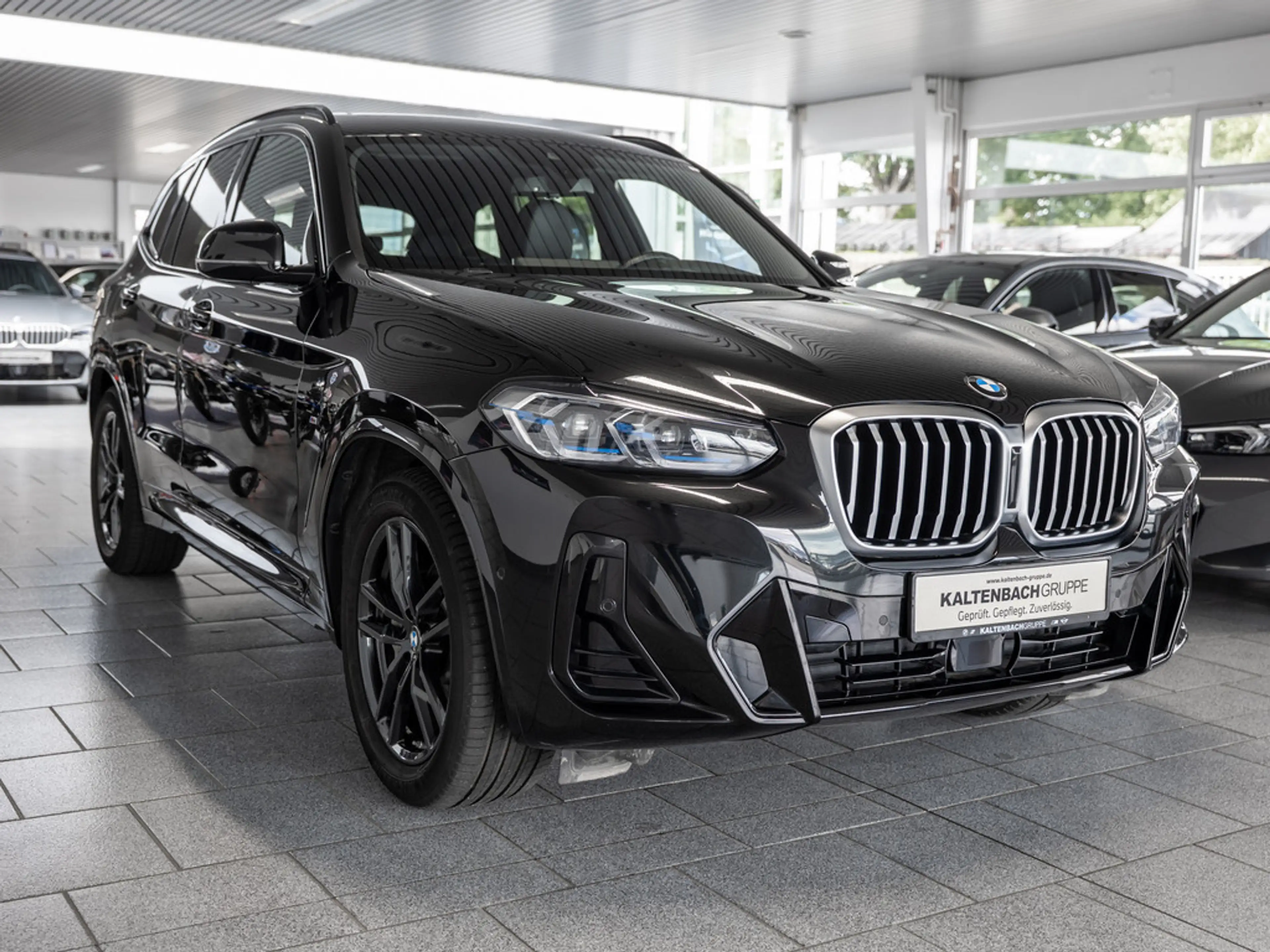 BMW X3 xDrive 30d M-Sport FACEL. PANO AHK HUD LED — photo 4