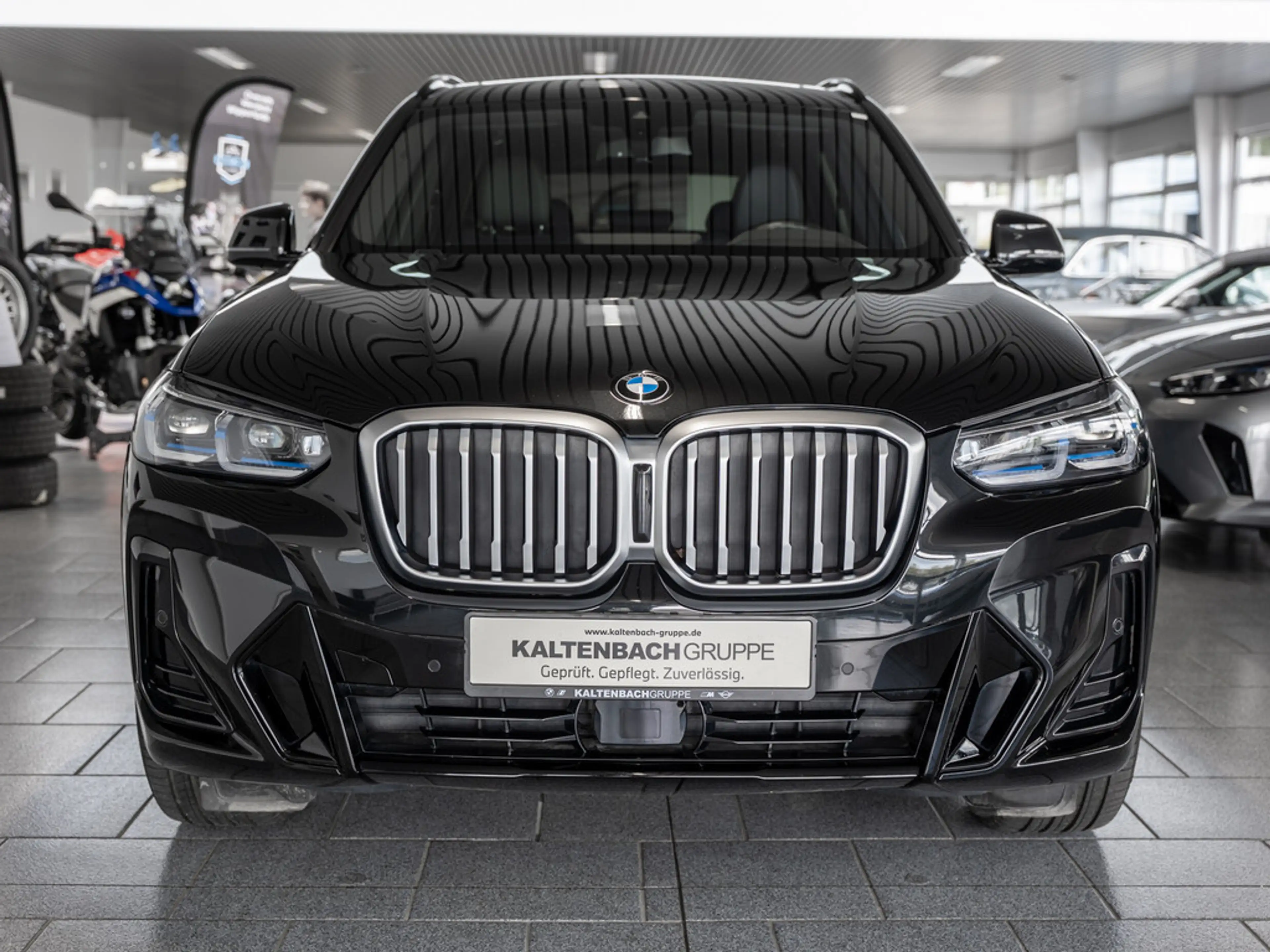 BMW X3 xDrive 30d M-Sport FACEL. PANO AHK HUD LED — photo 3