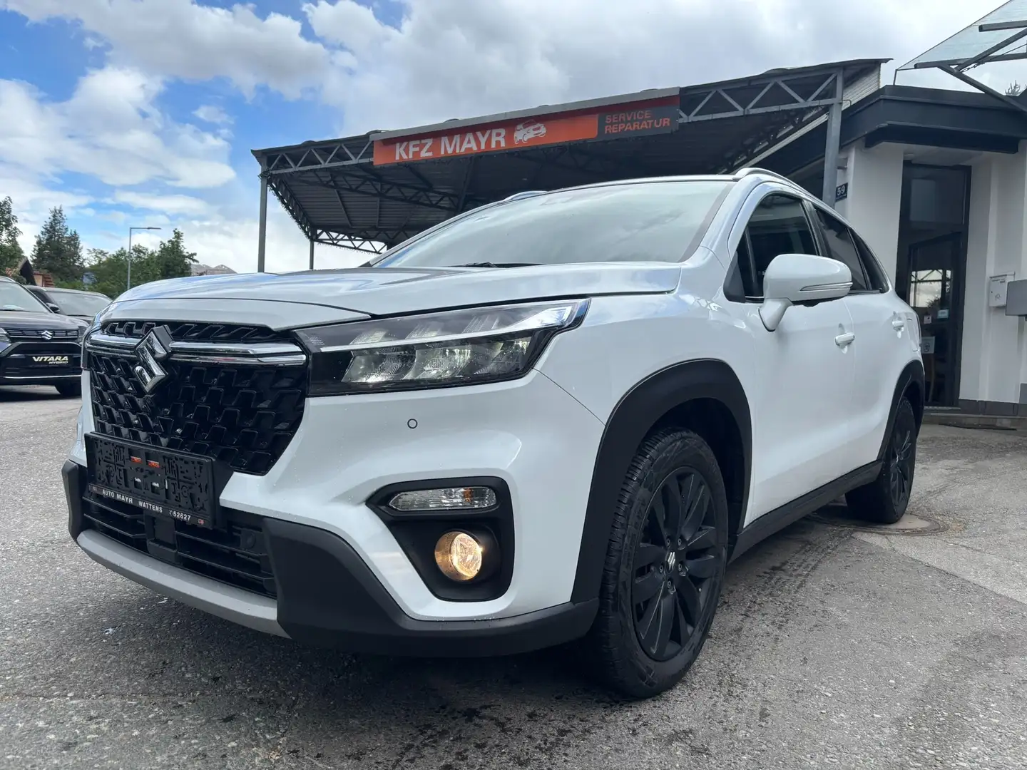 Suzuki S-Cross 1,4 GL+ DITC Hybrid ALLGRIP Flash Panorama Weiß - 1