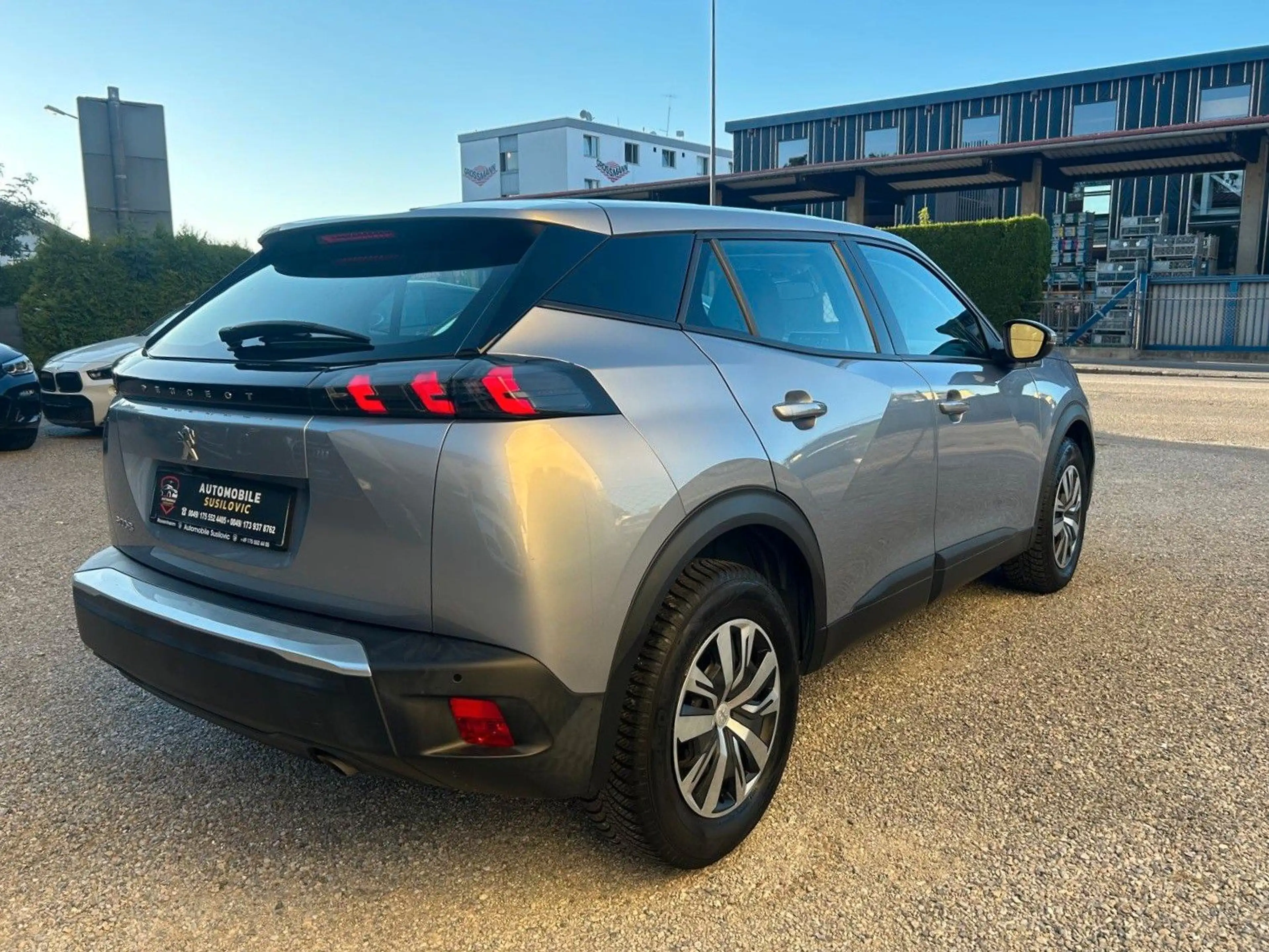 Peugeot 2008 Active 1.2 PureTech/Kamera/Ambiente/ — photo 5