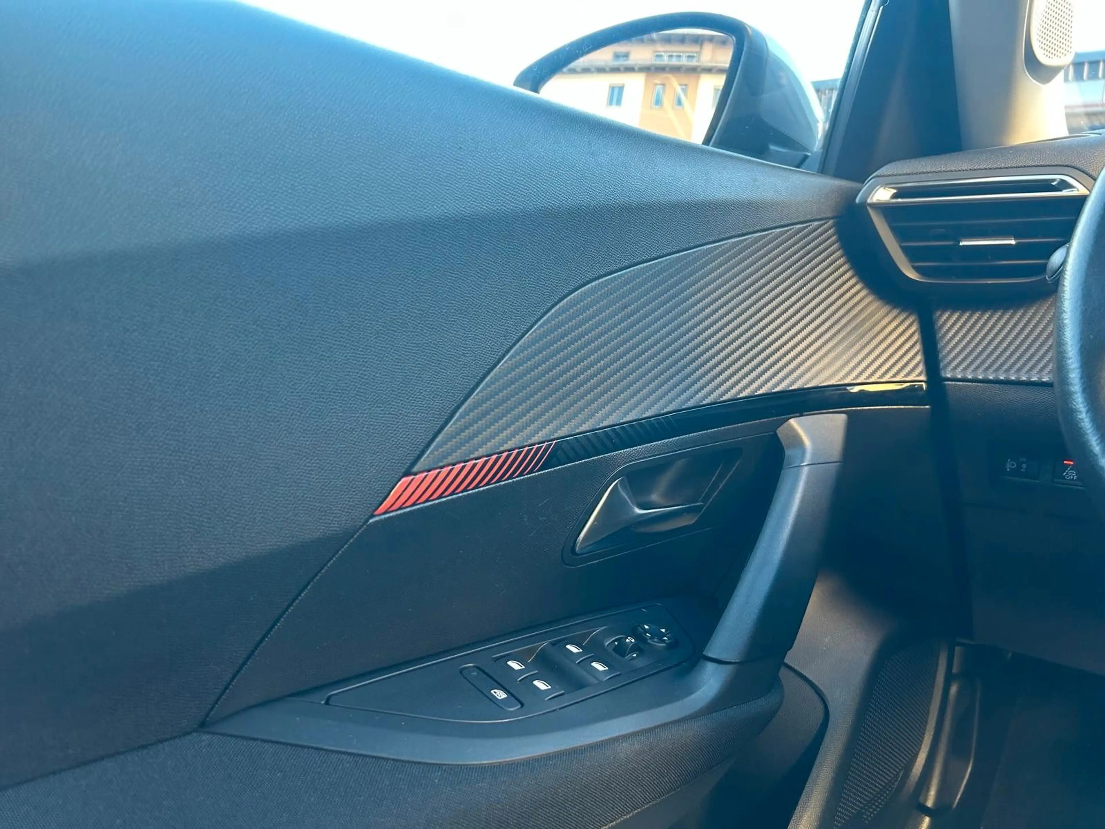 Peugeot 2008 Active 1.2 PureTech/Kamera/Ambiente/ — photo 12