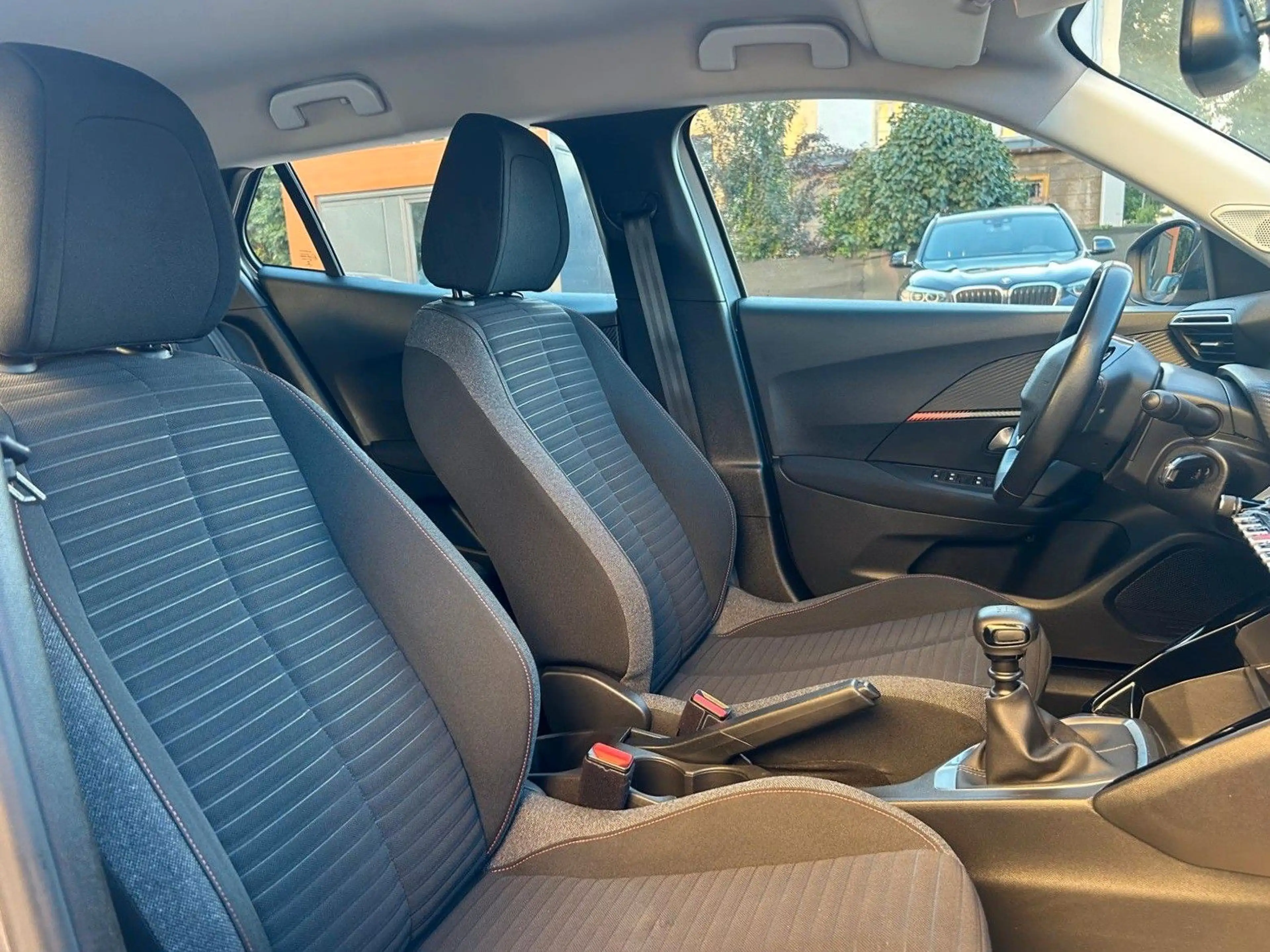Peugeot 2008 Active 1.2 PureTech/Kamera/Ambiente/ — photo 14