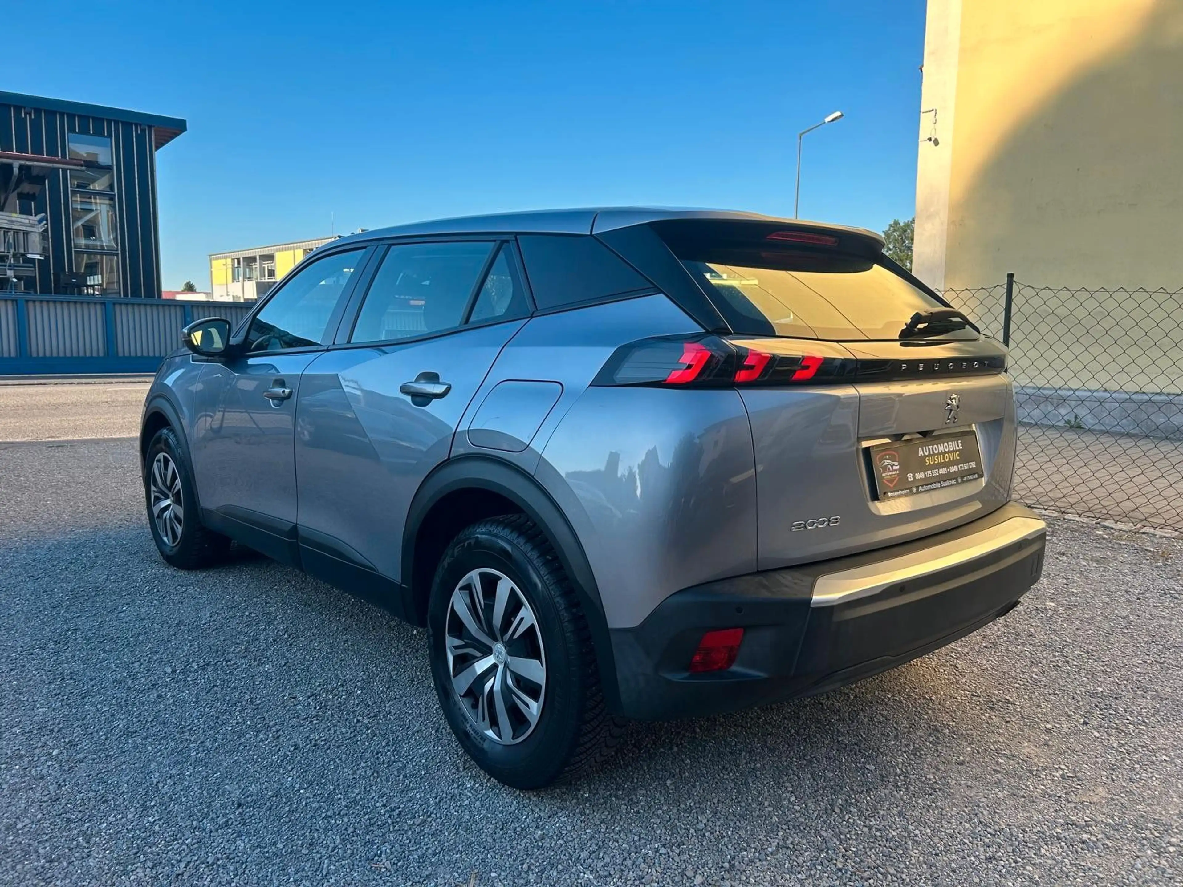 Peugeot 2008 Active 1.2 PureTech/Kamera/Ambiente/ — photo 6