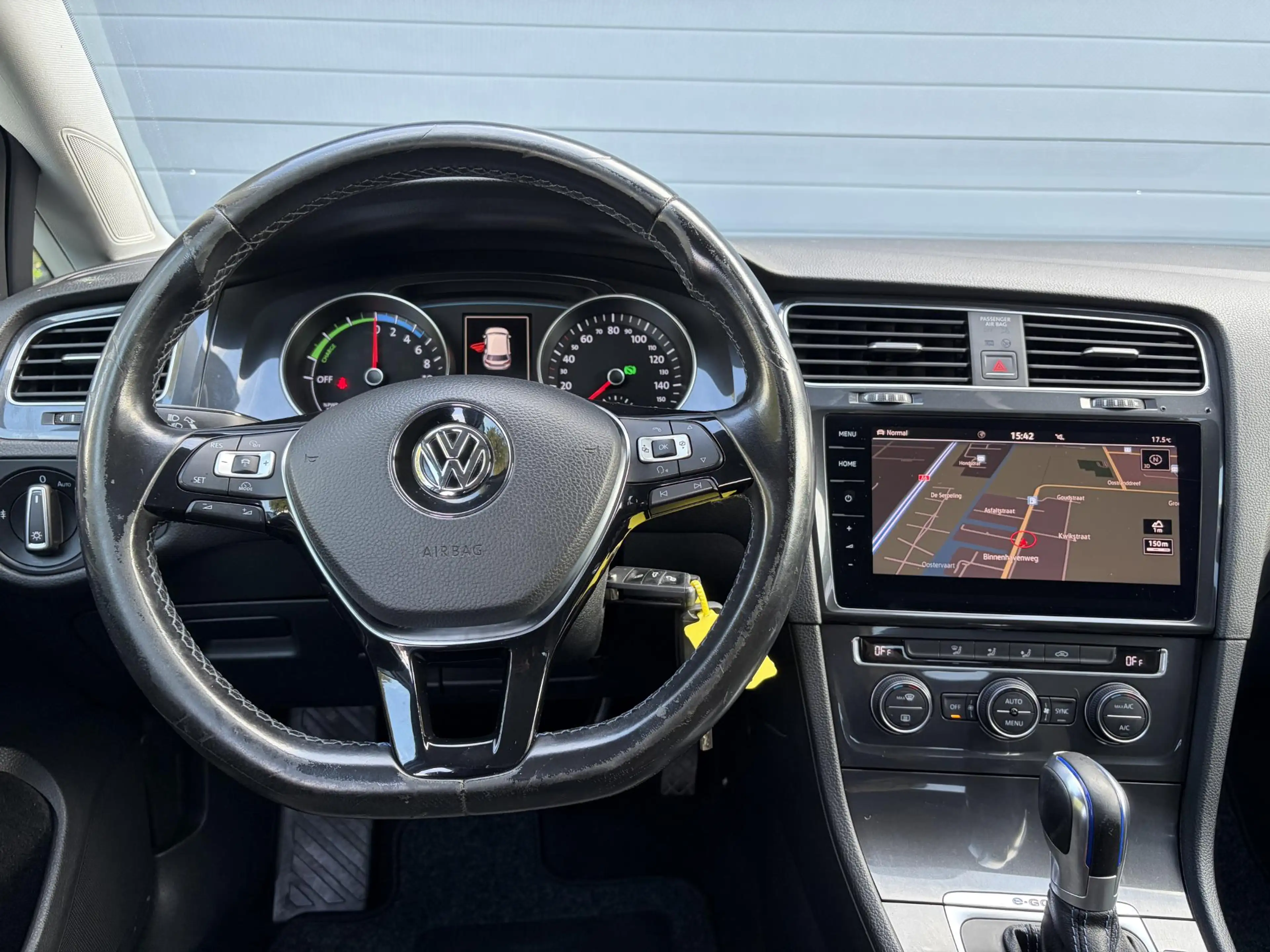 Volkswagen e-Golf e-Golf ✓SOH 84,55%✓Carplay✓Navi✓LED✓Clima✓Cruise✓P — photo 4