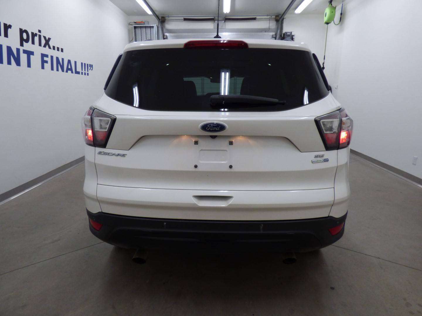 2017 Ford Escape SE AWD, TOIT PANO, CARPLAY, NAVI, JAMAIS ACCIDENTÉ — снимка 1