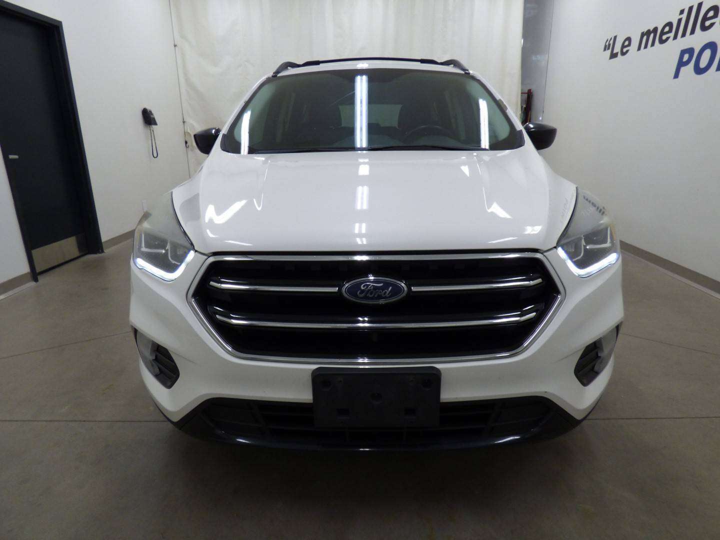 2017 Ford Escape SE AWD, TOIT PANO, CARPLAY, NAVI, JAMAIS ACCIDENTÉ — снимка 1