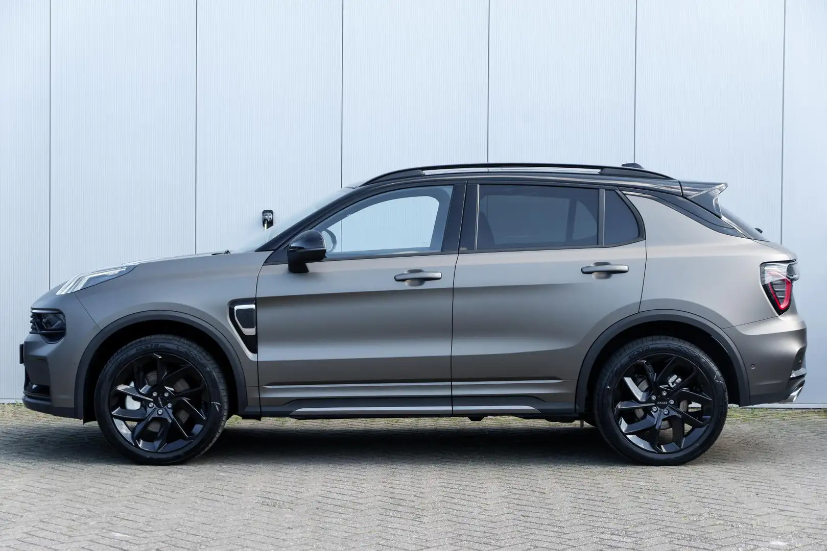 Lynk & Co 01 Plug in Hybrid Business Edition | MATTE WRAP CHARC Blauw - 2