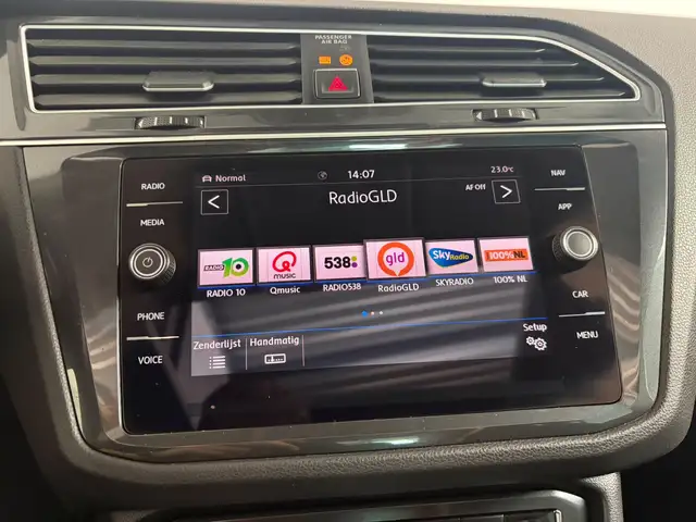 Volkswagen Tiguan view 18
