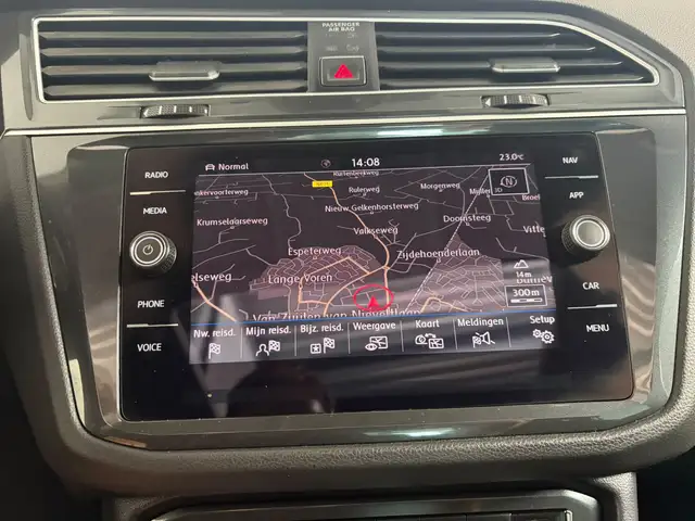 Volkswagen Tiguan view 21