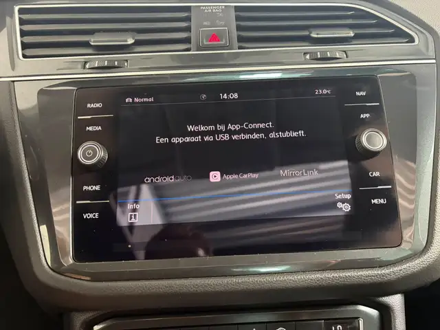 Volkswagen Tiguan view 22