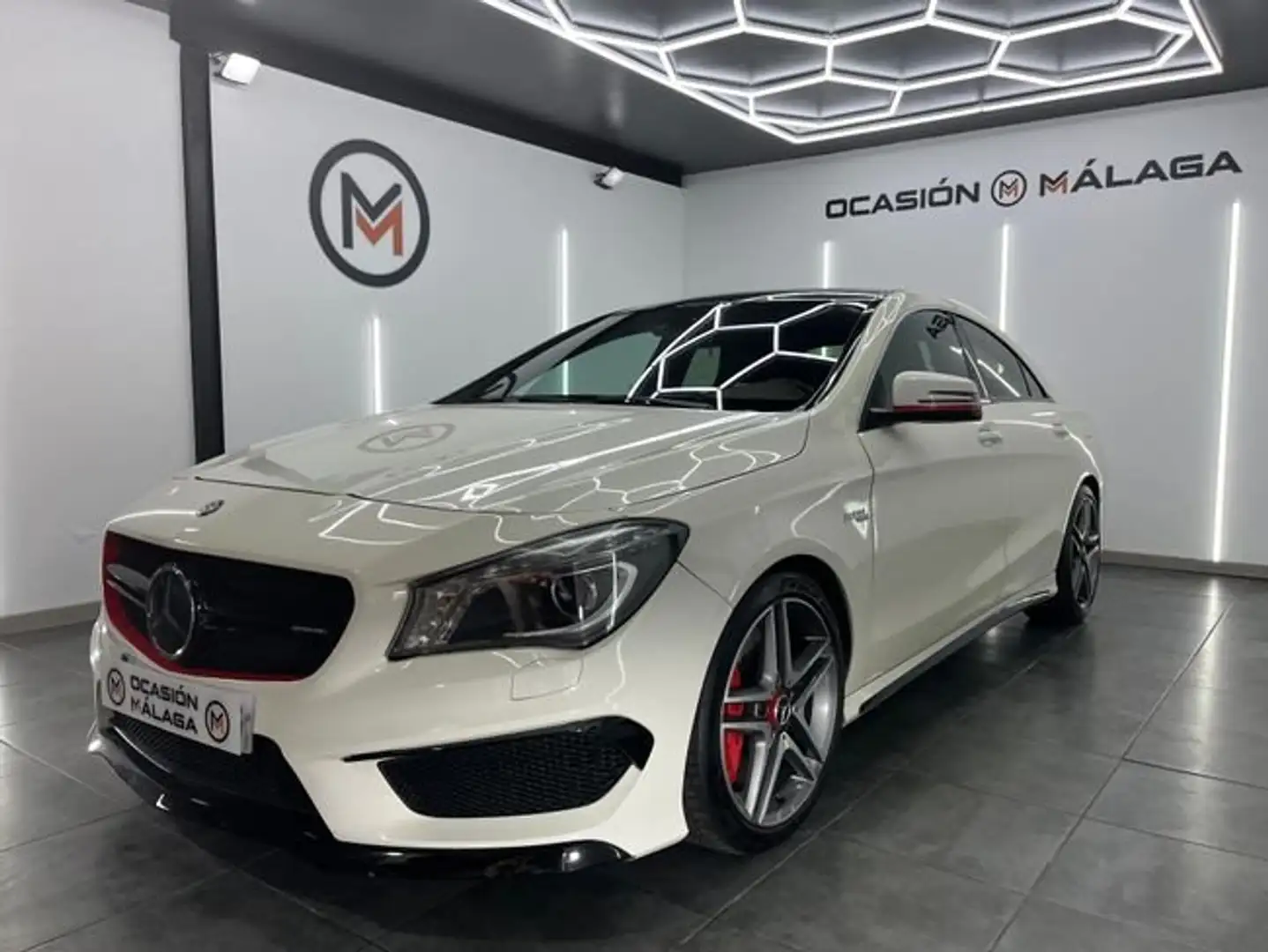 Mercedes-Benz CLA 45 AMG 4M Aut. Edition 1 Wit - 1