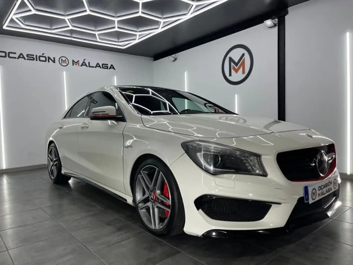 Mercedes-Benz CLA 45 AMG 4M Aut. Edition 1 Wit - 2
