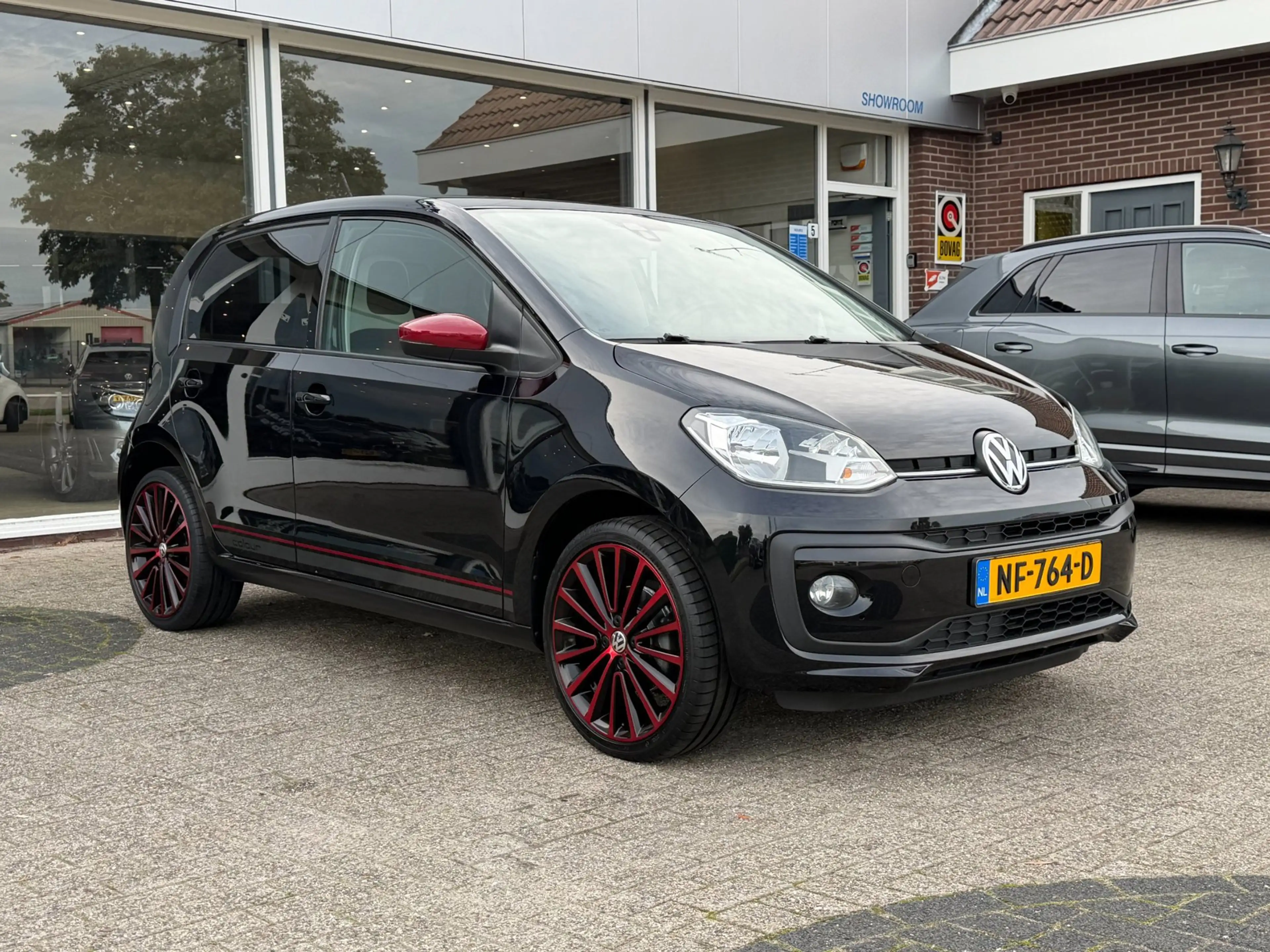 Volkswagen up! 1.0 BMT high up! COLOR / LM / MISTLAMPEN / CRUISE — photo 3