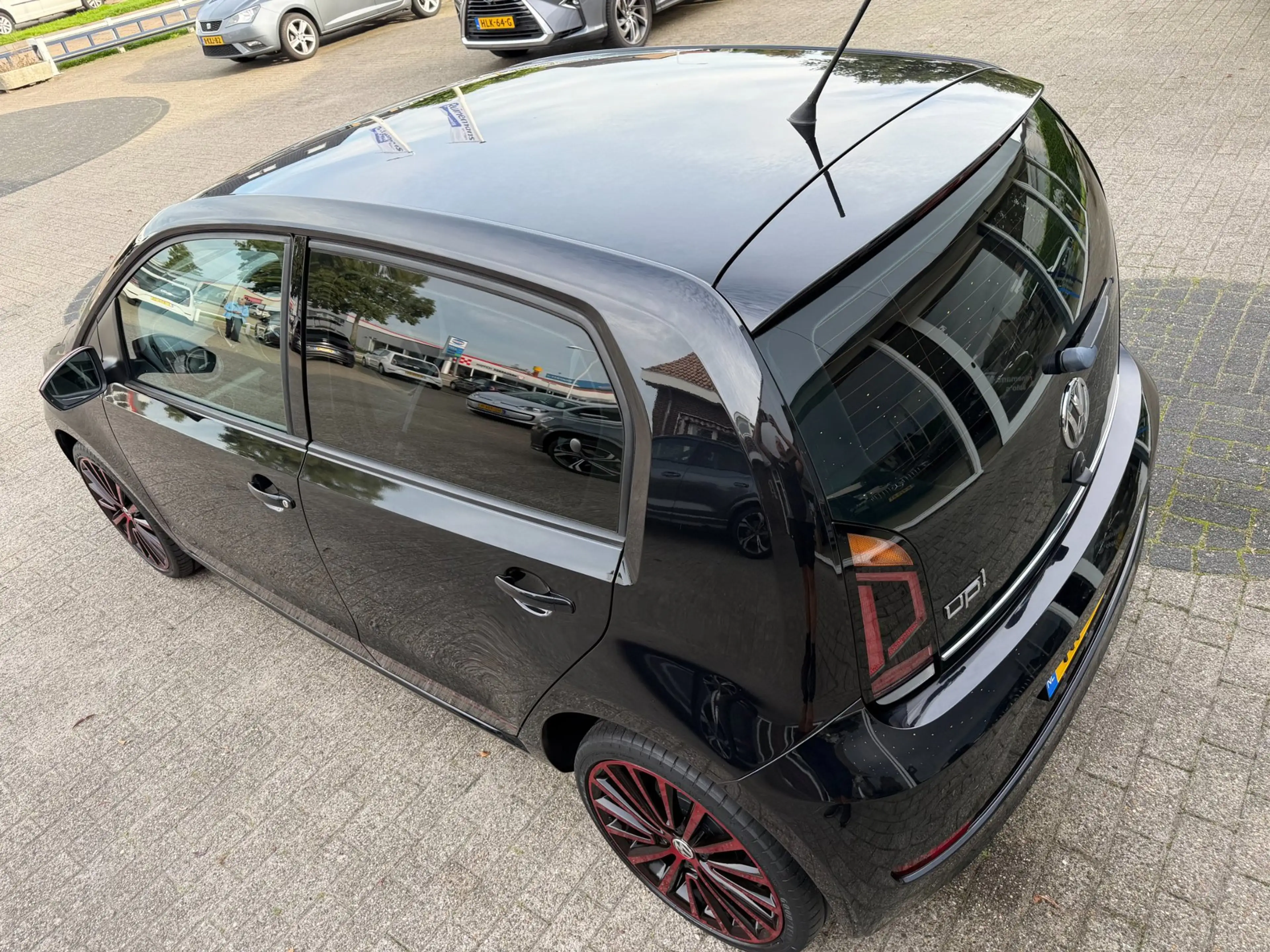 Volkswagen up! 1.0 BMT high up! COLOR / LM / MISTLAMPEN / CRUISE — photo 9