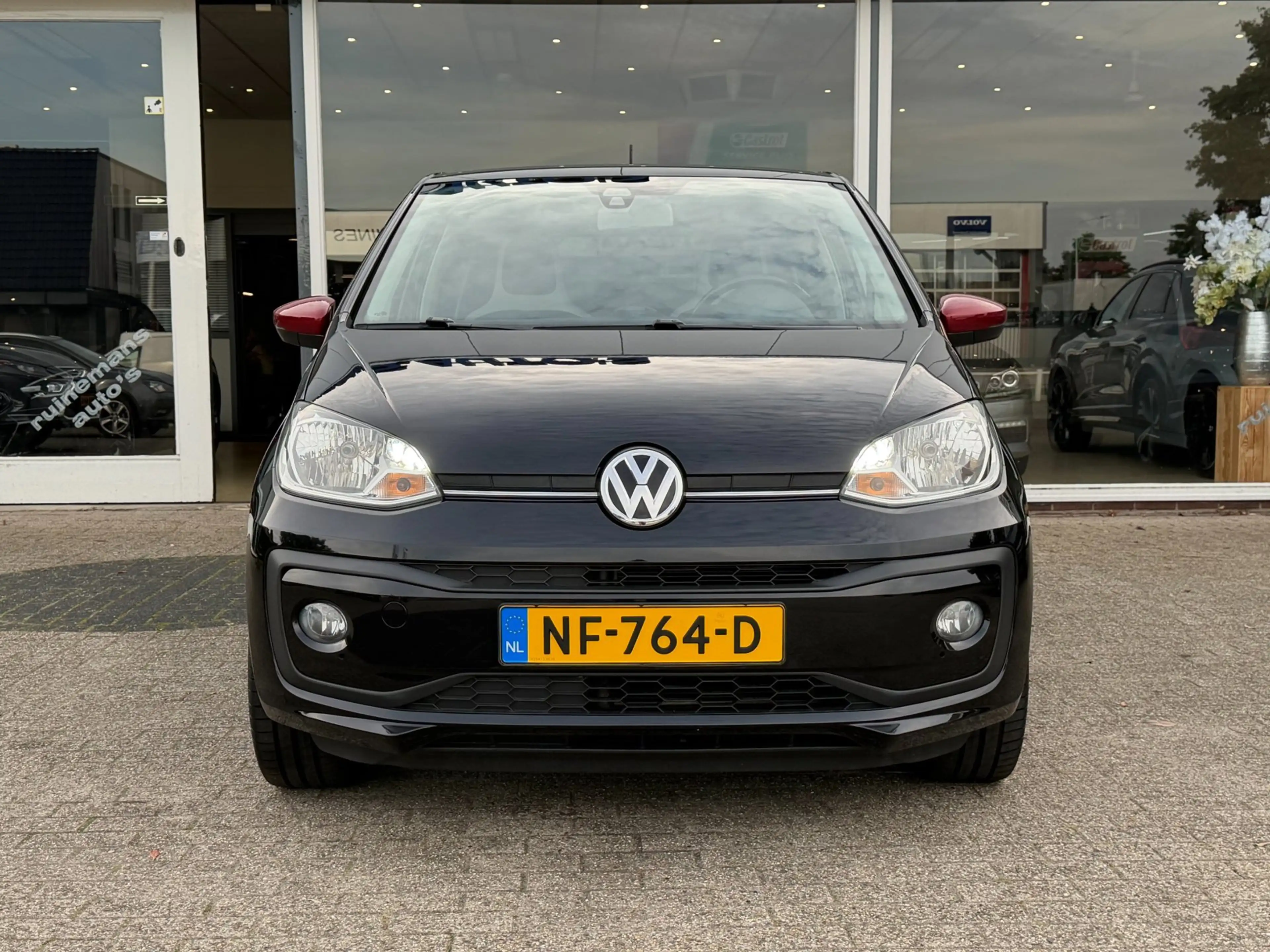 Volkswagen up! 1.0 BMT high up! COLOR / LM / MISTLAMPEN / CRUISE — photo 2