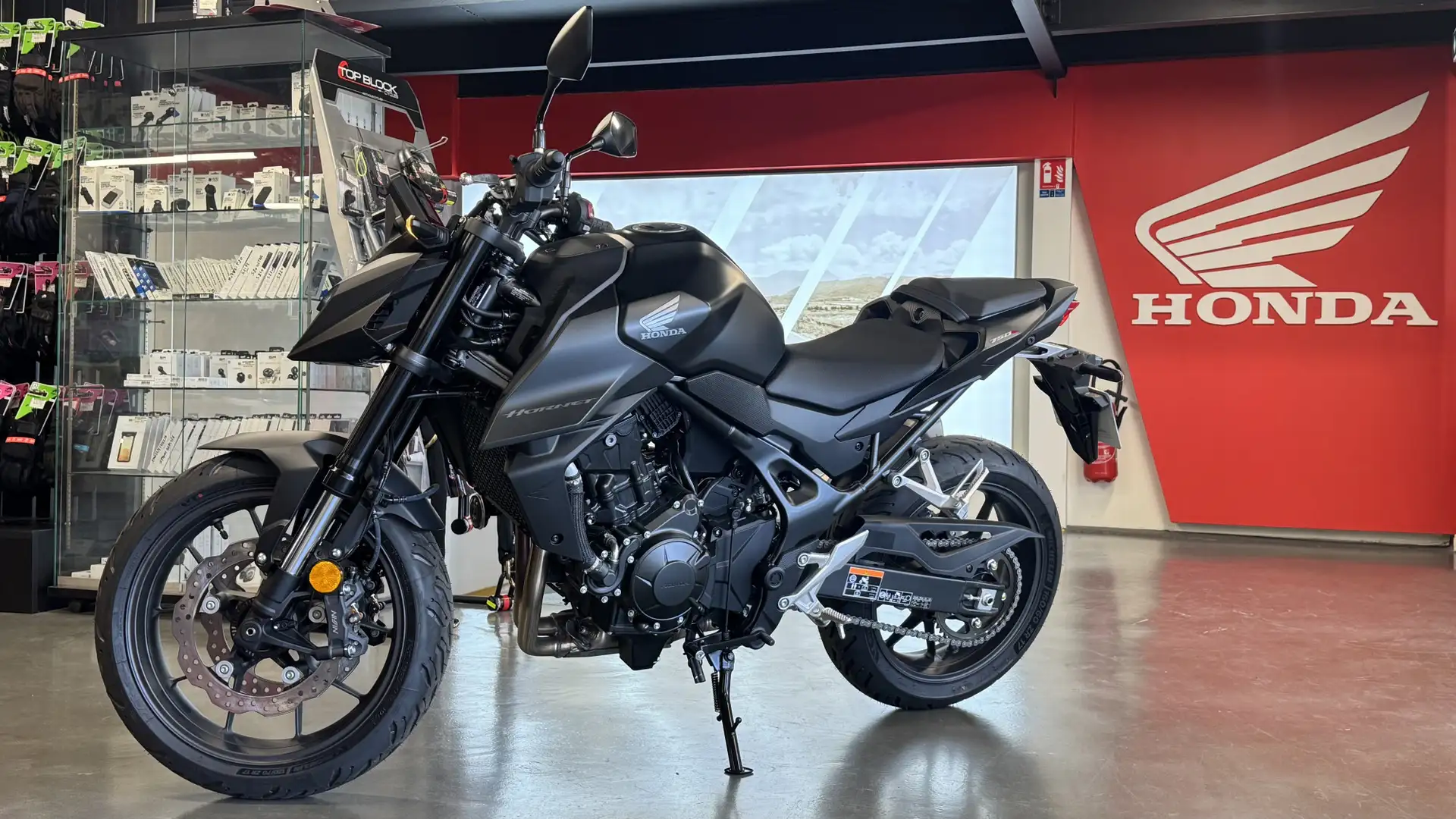 Honda Hornet - 2