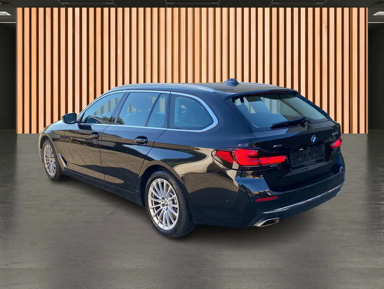 BMW 530 i xDrive Luxury Line*KeyGo*AHK* 6