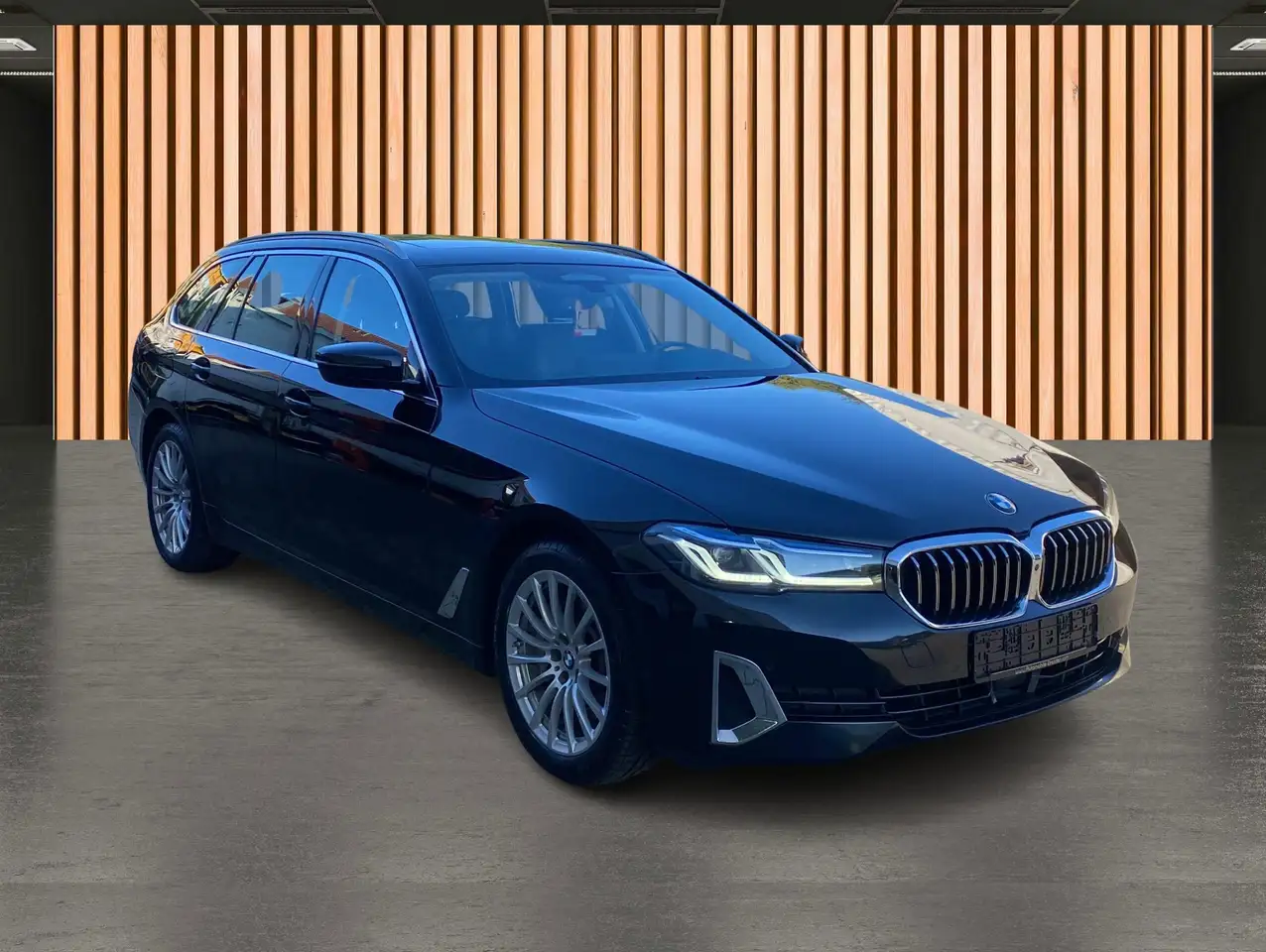 BMW 530 i xDrive Luxury Line*KeyGo*AHK* 4