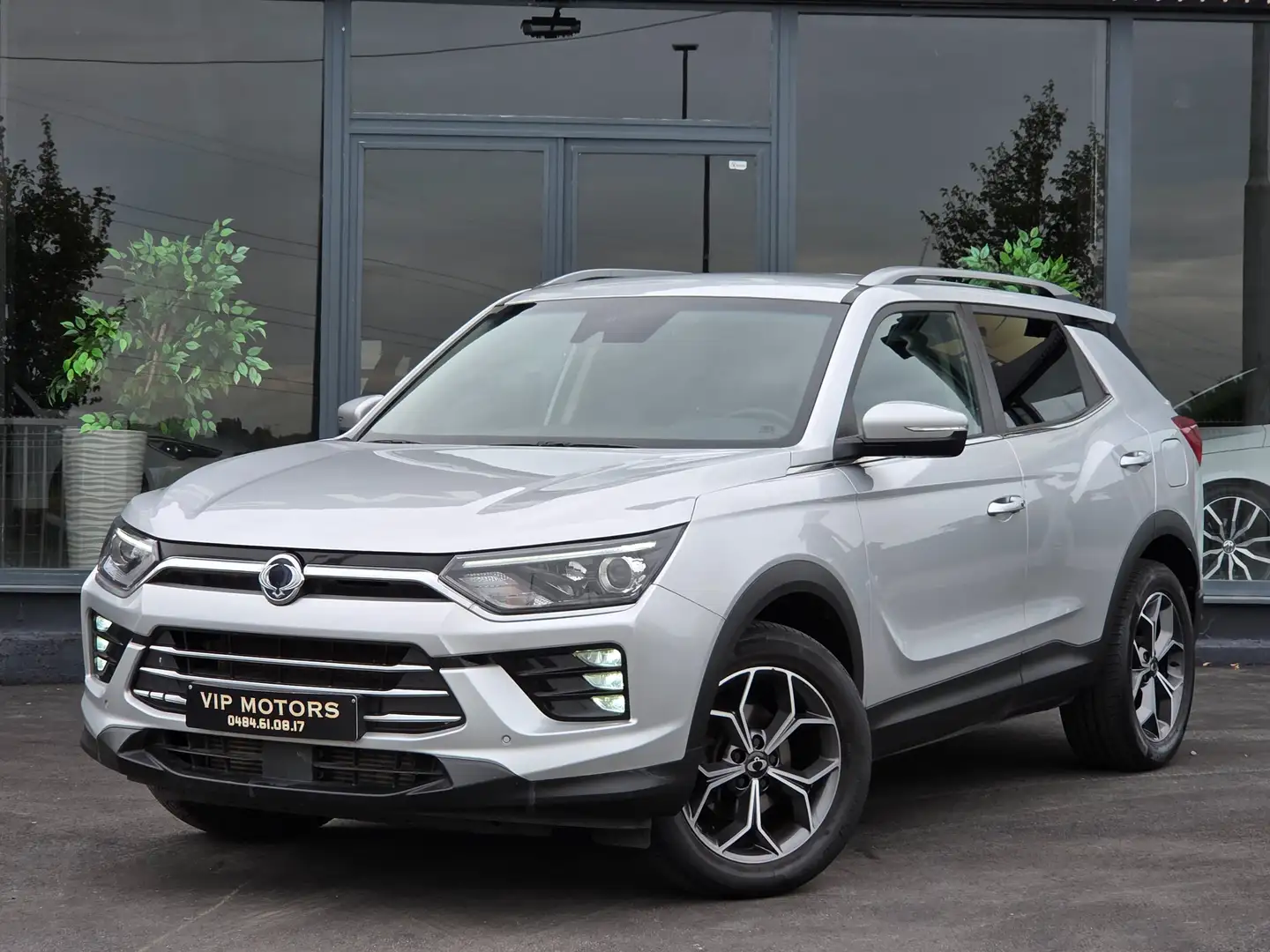 SsangYong Korando FULL OPTIONS // CARNET COMPLET EN AGENCE Zilver - 2