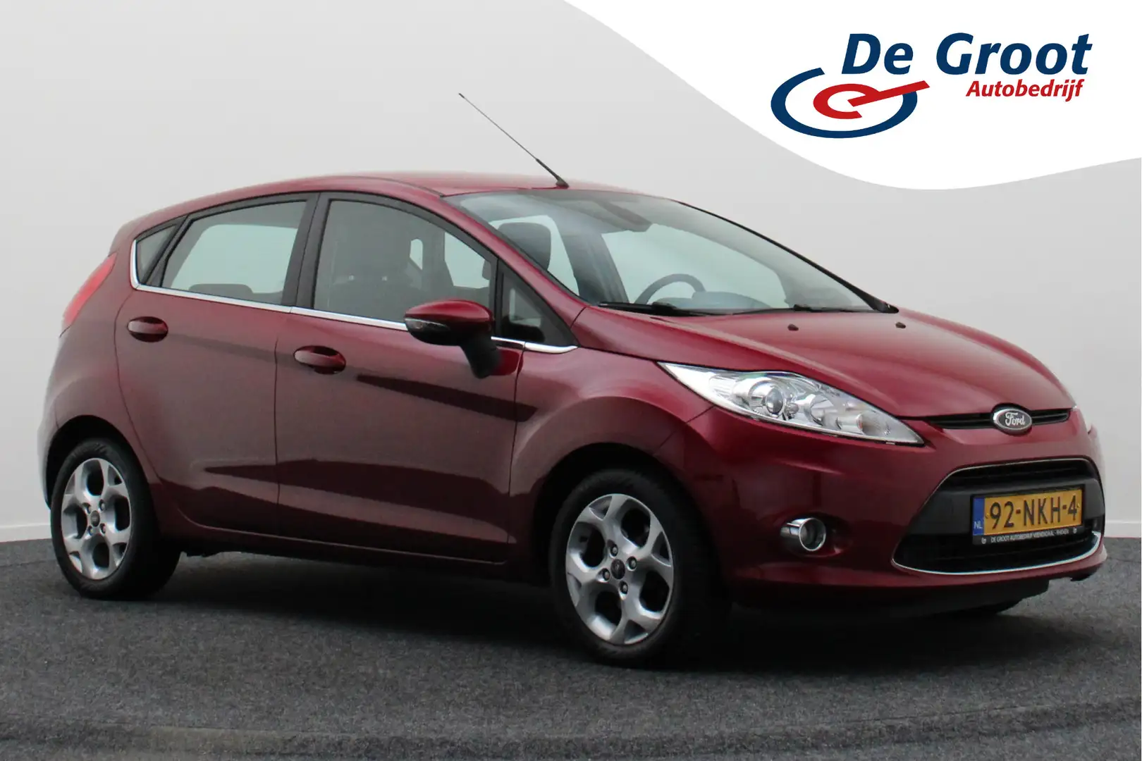 Ford Fiesta 1.6 Titanium Rood - 1