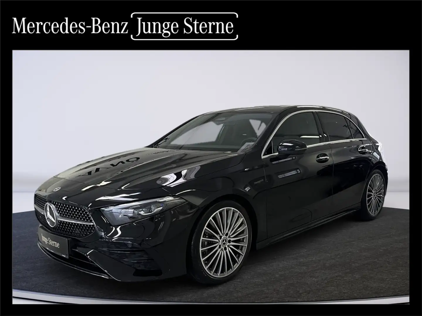Mercedes-Benz A 180 d Kompaktlimousine Navi Kamera AMG Zwart - 1