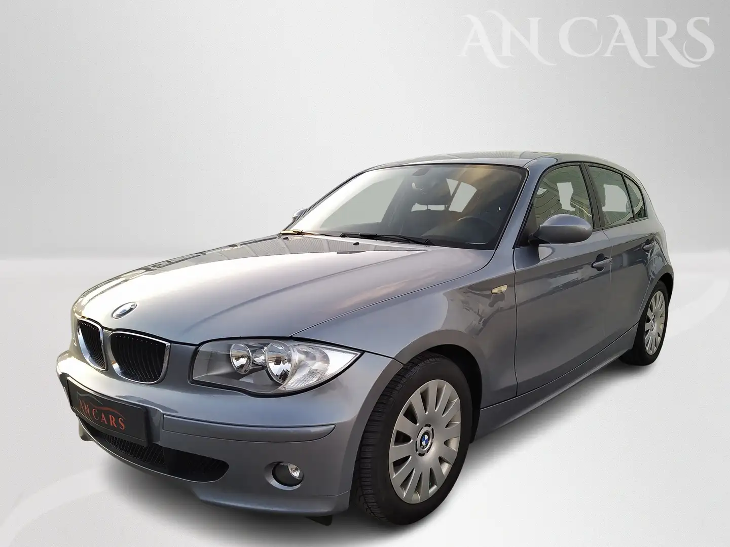 BMW 118 118d Advantage Klima 8-fach Scheckh TÜV 01.2026 Grau - 1