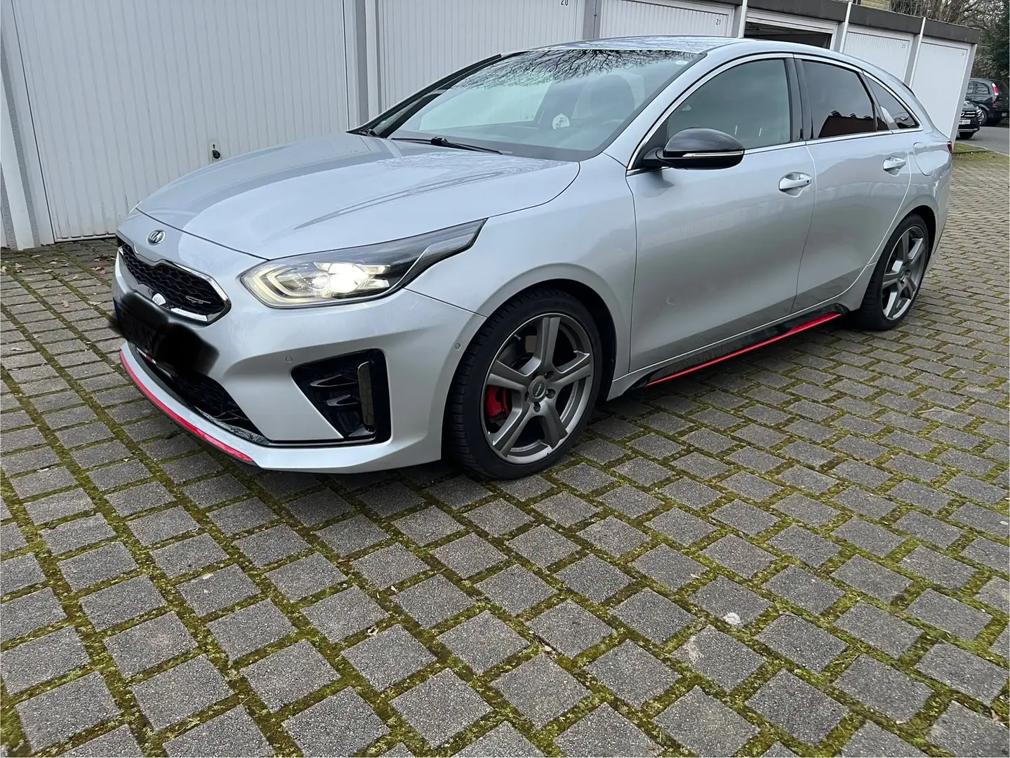 Kia ProCeed / pro_cee'd 1.6 T-GDI DCT7 OPF GT Grau - 2