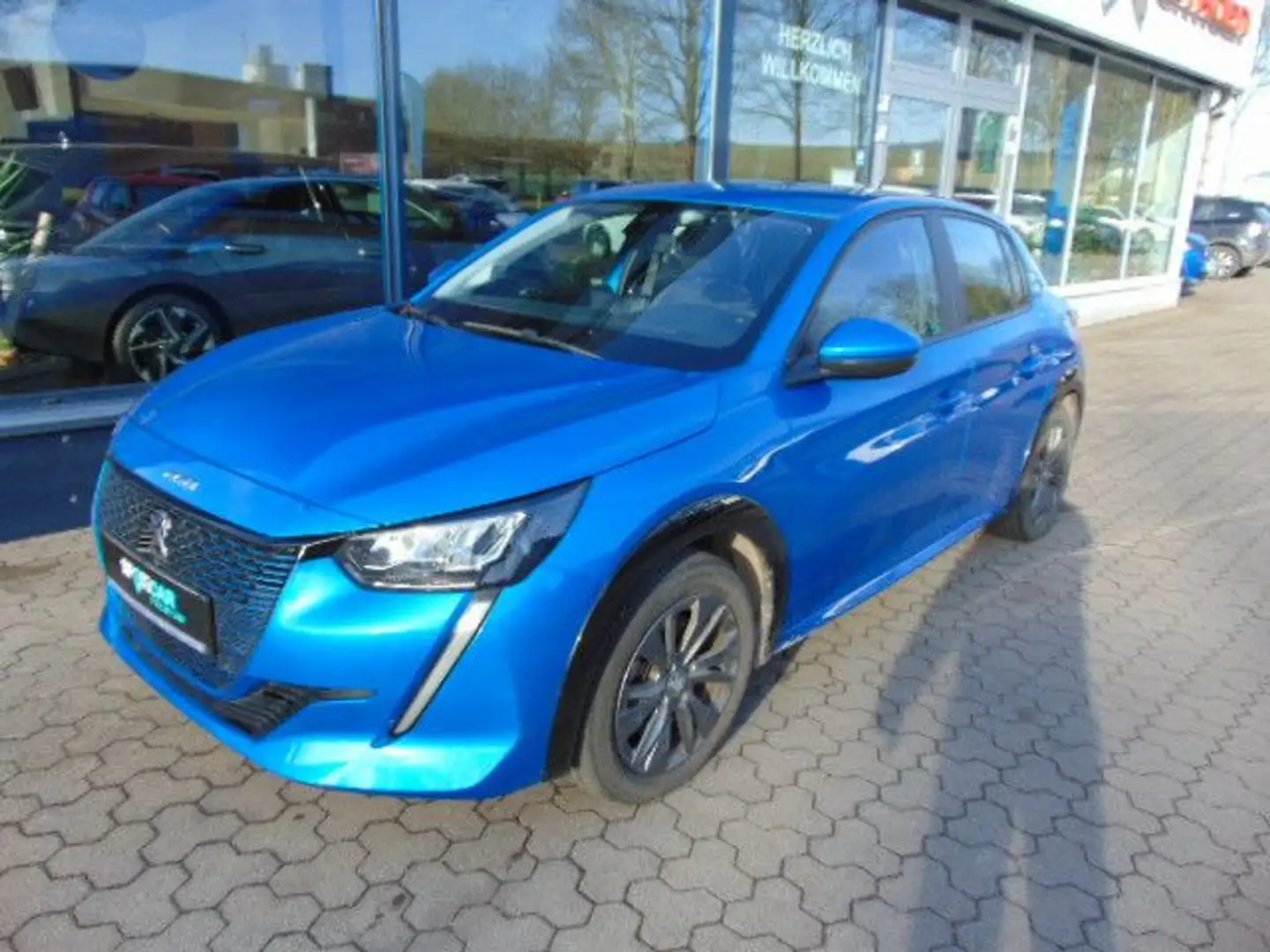 Peugeot 208 e- Active Pack Blau - 1