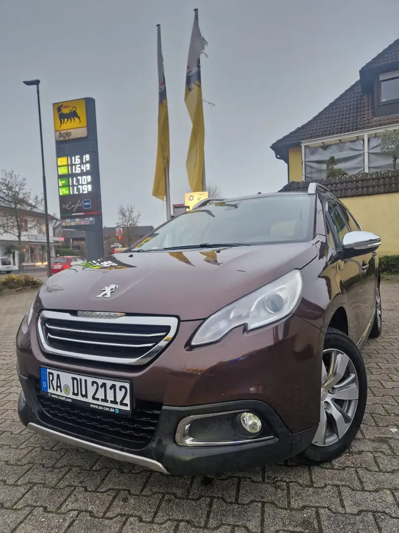Peugeot 2008 Allure Braun - 1