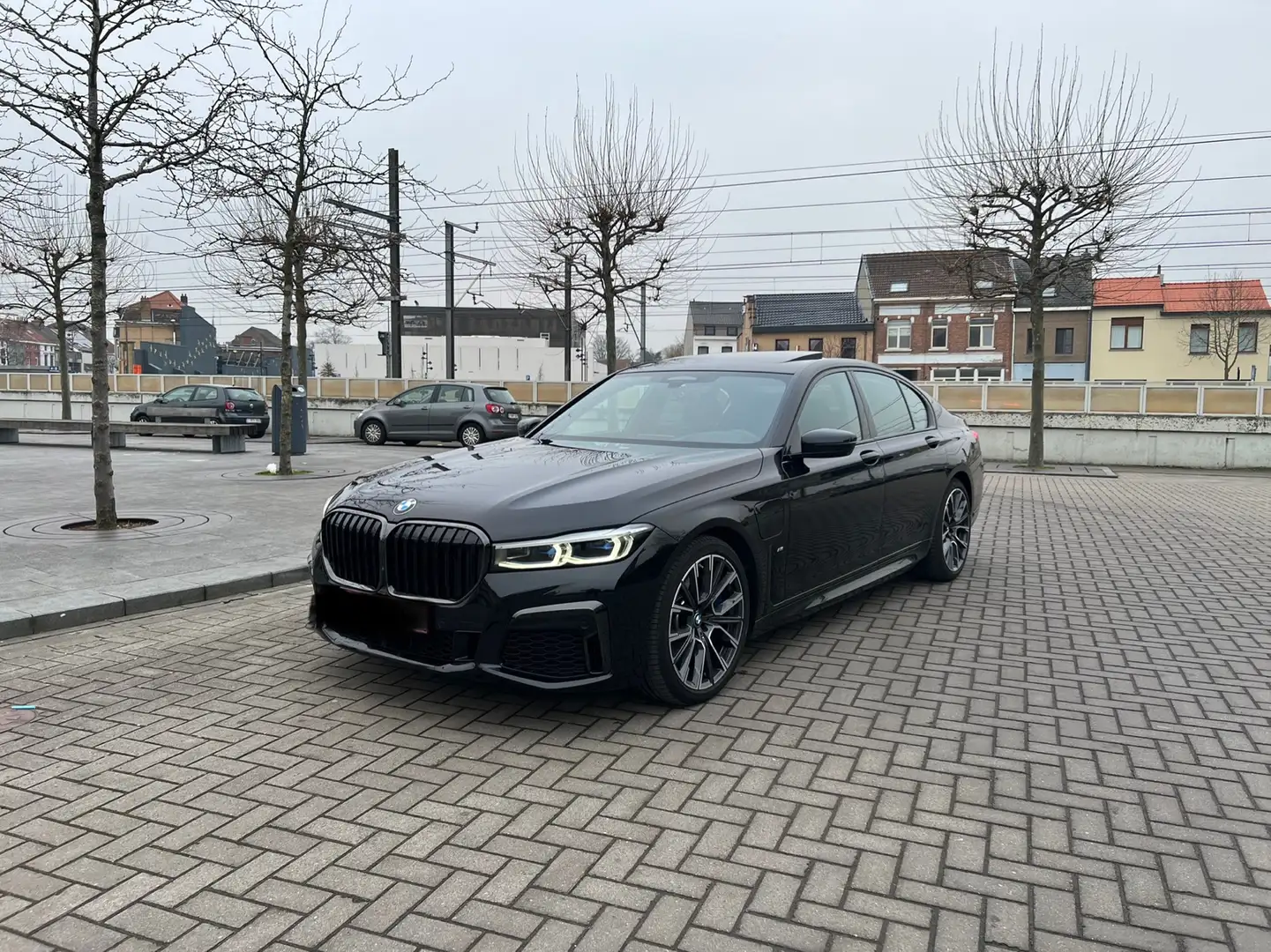 BMW 745 745eAL PHEV OPF Zwart - 2